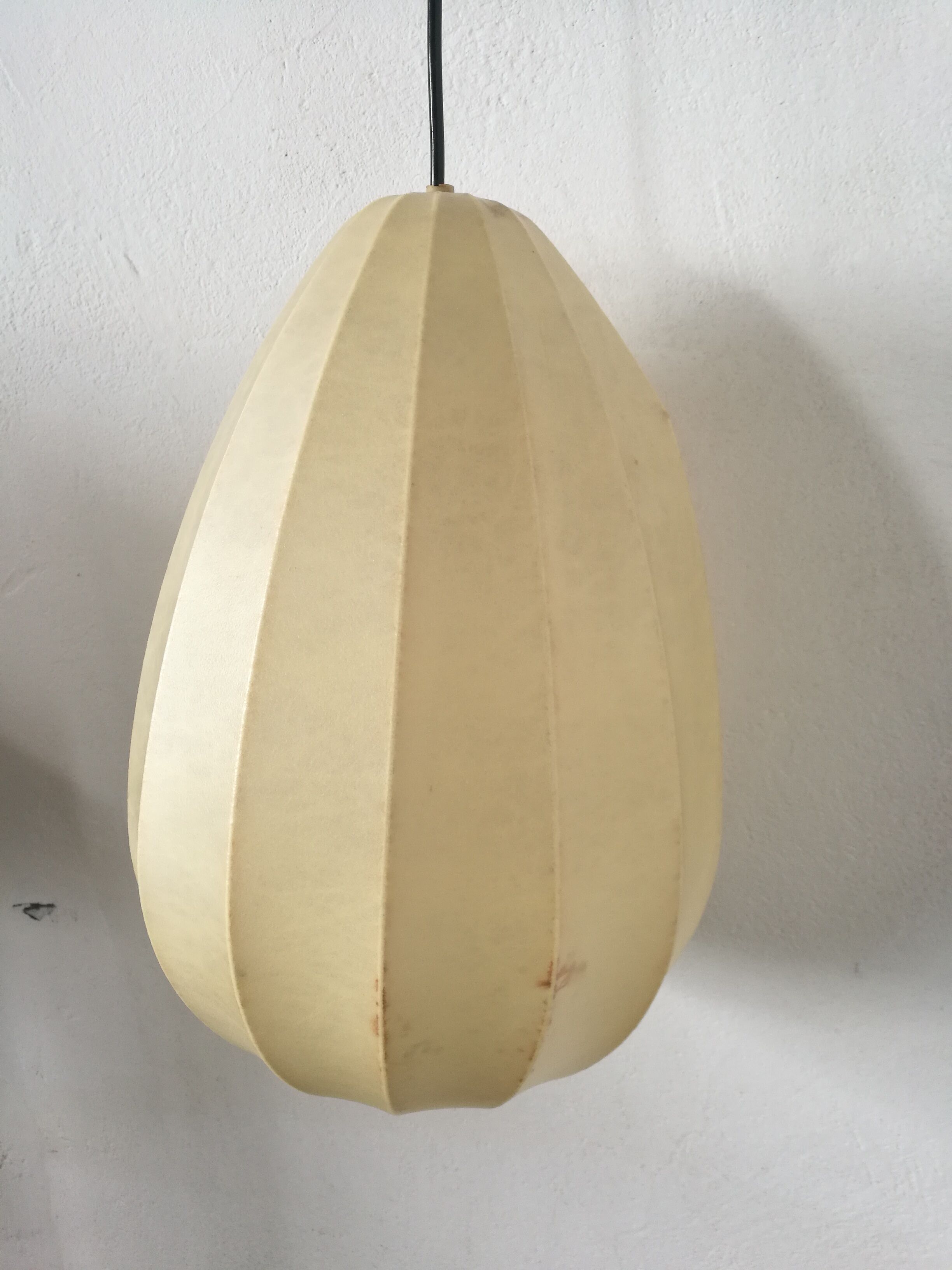 Cocoon hanging lamp