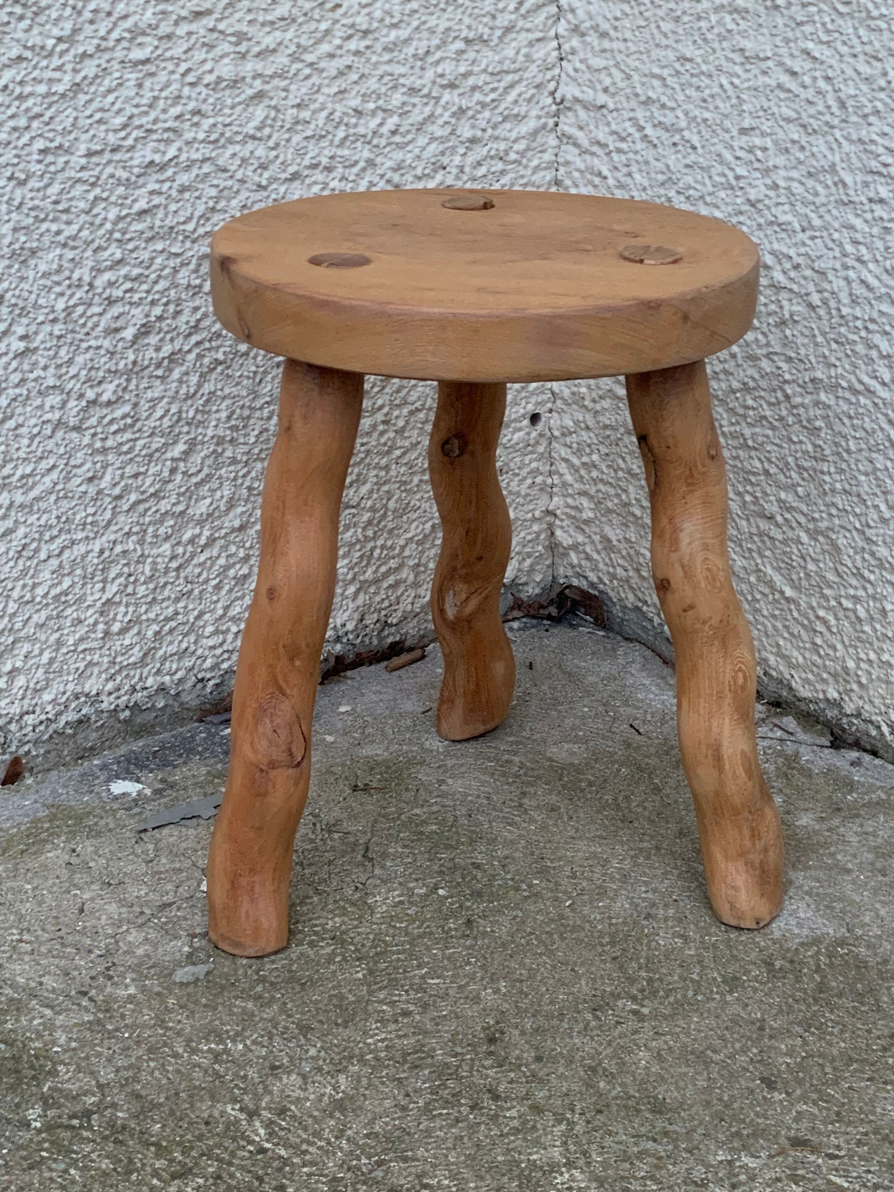 Vintage turned leg tripod stool 1960