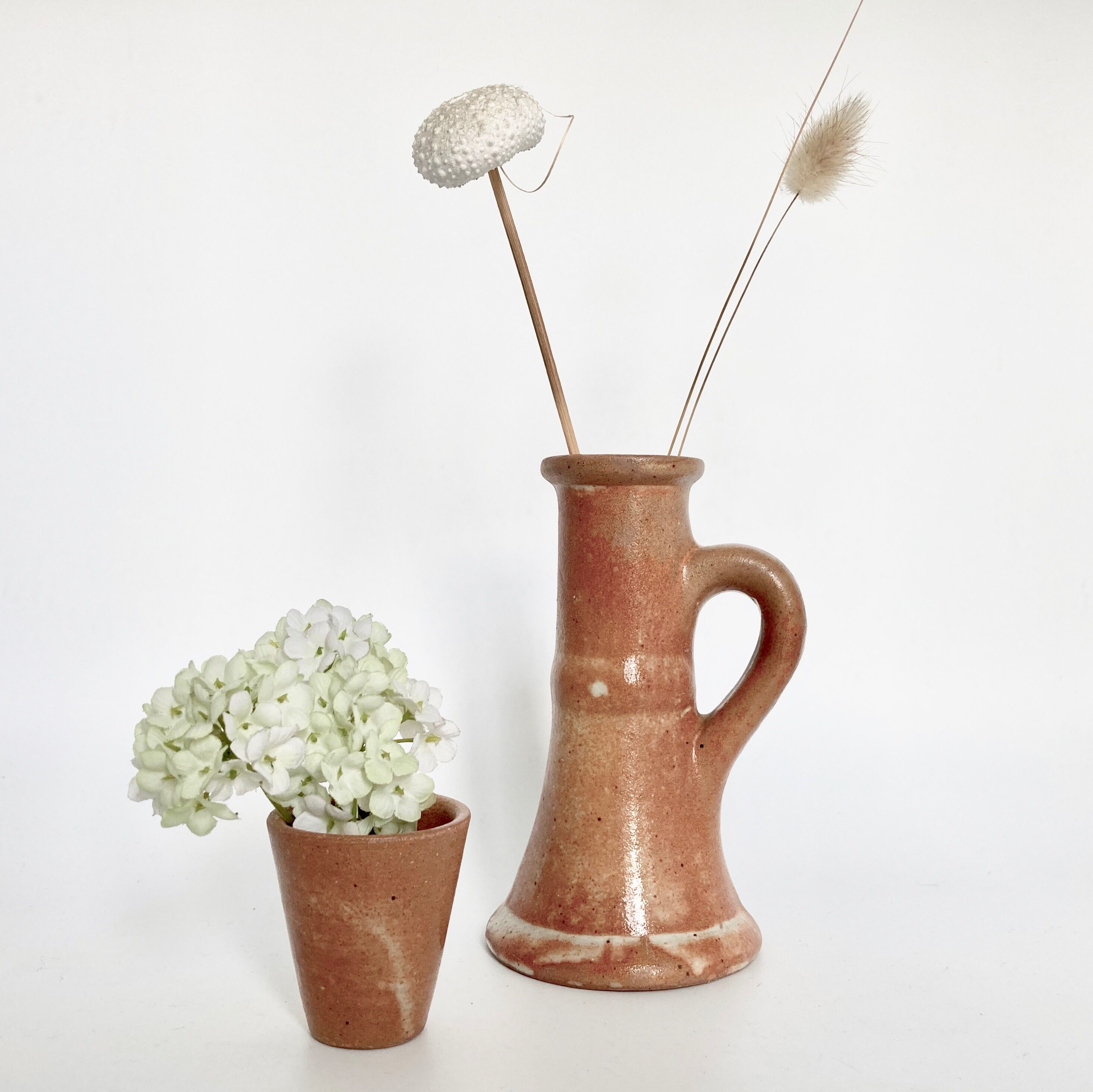 Bougeoir et vase en grès