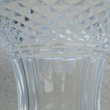 Imposing Médicis vase in cut crystal on a pedestal, created by Vaudeville at Baccarat.