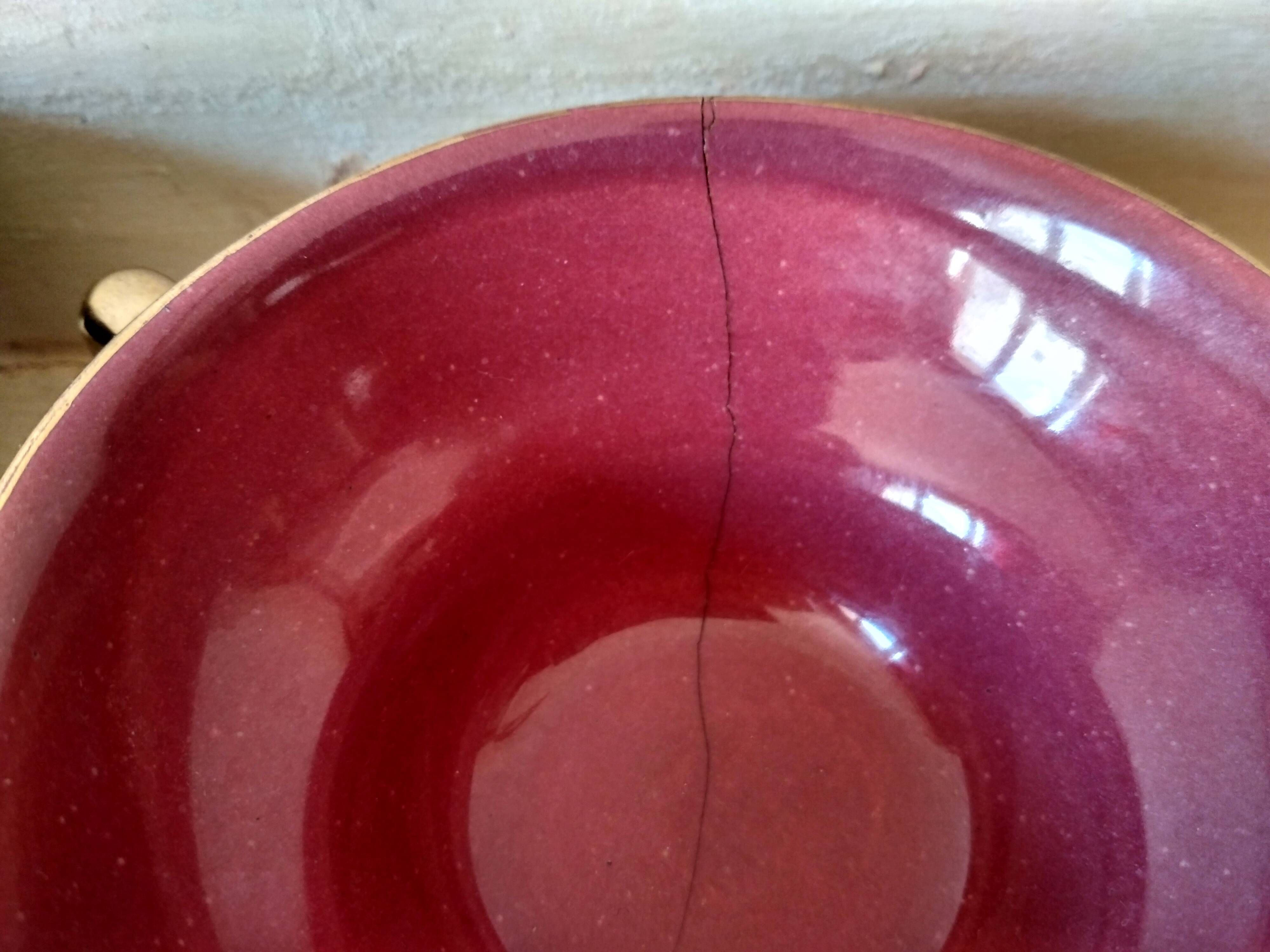4 cups tea or coffee in the 1950s, color mugs, black and Golden NET