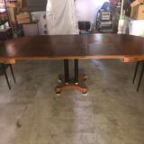 Table - pedestal table with 3 extensions: 4-10 people