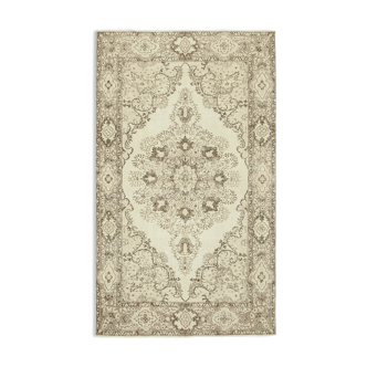 Hand-Knotted Vintage Turkish Beige Carpet 168 cm x 286 cm - 38884