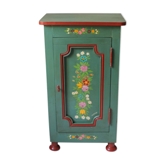 Polychrome confectionery mid-twentieth