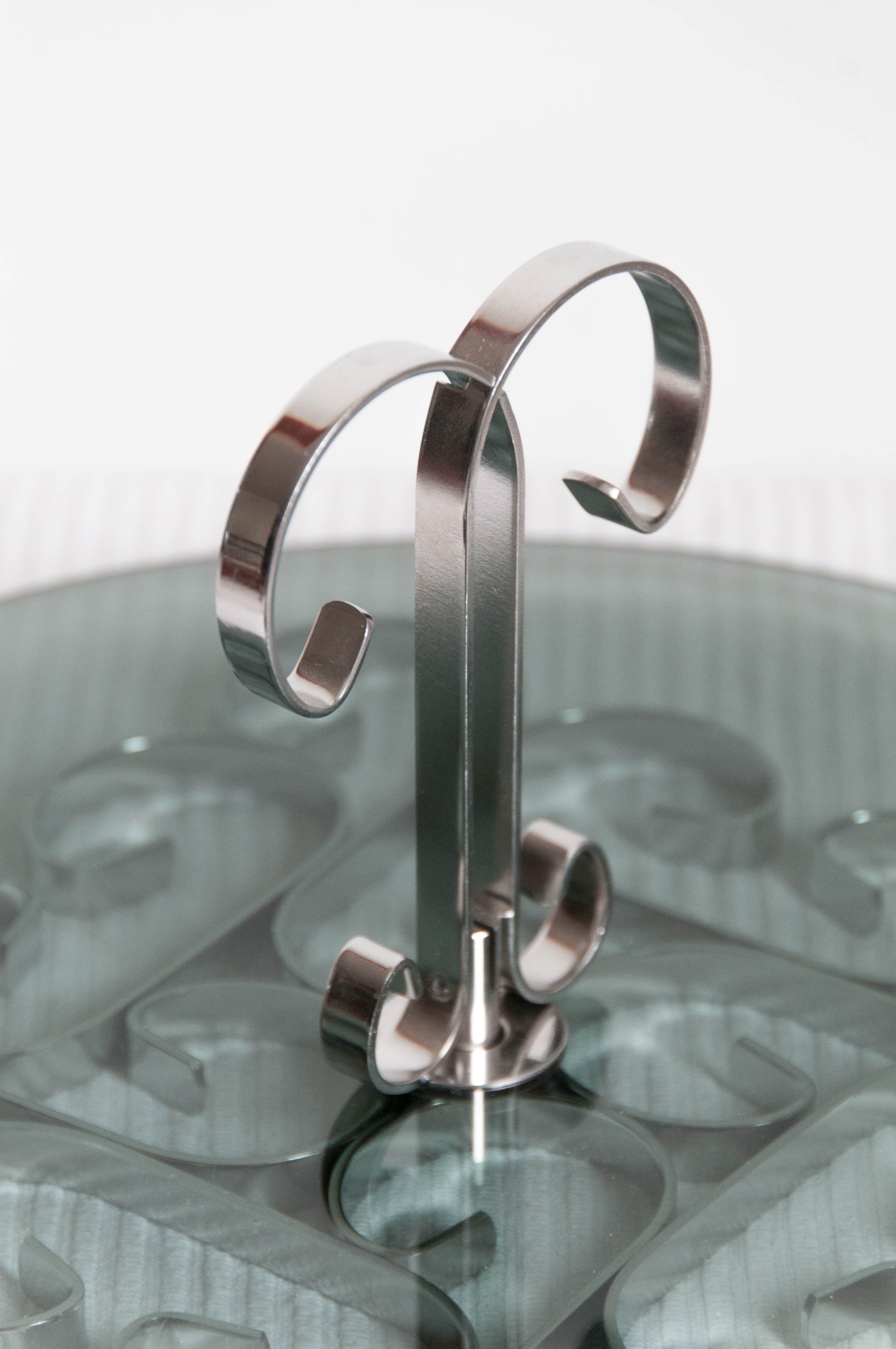 Smoked glass presentation tray
