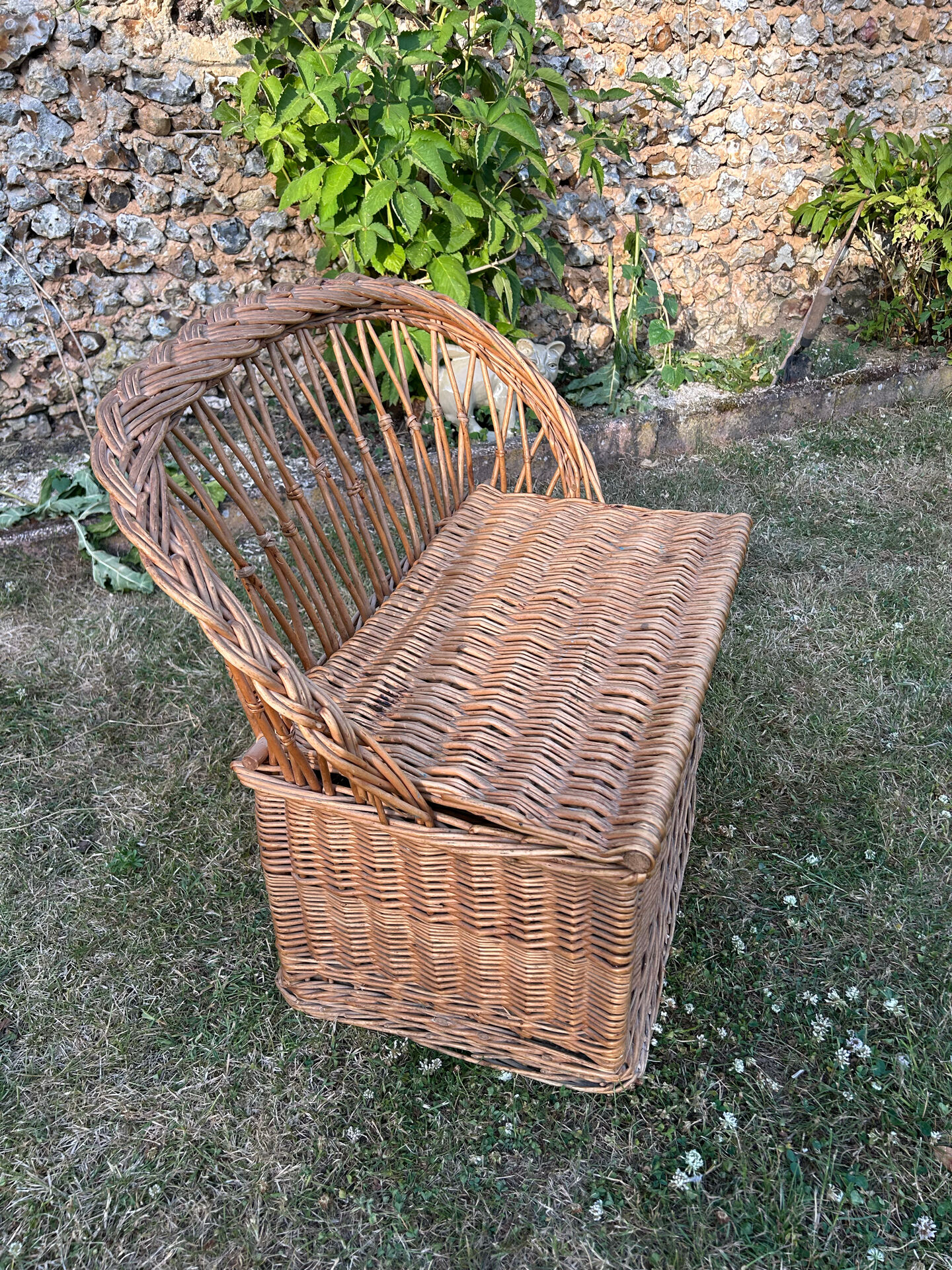 Vintage 1960 wicker storage bench