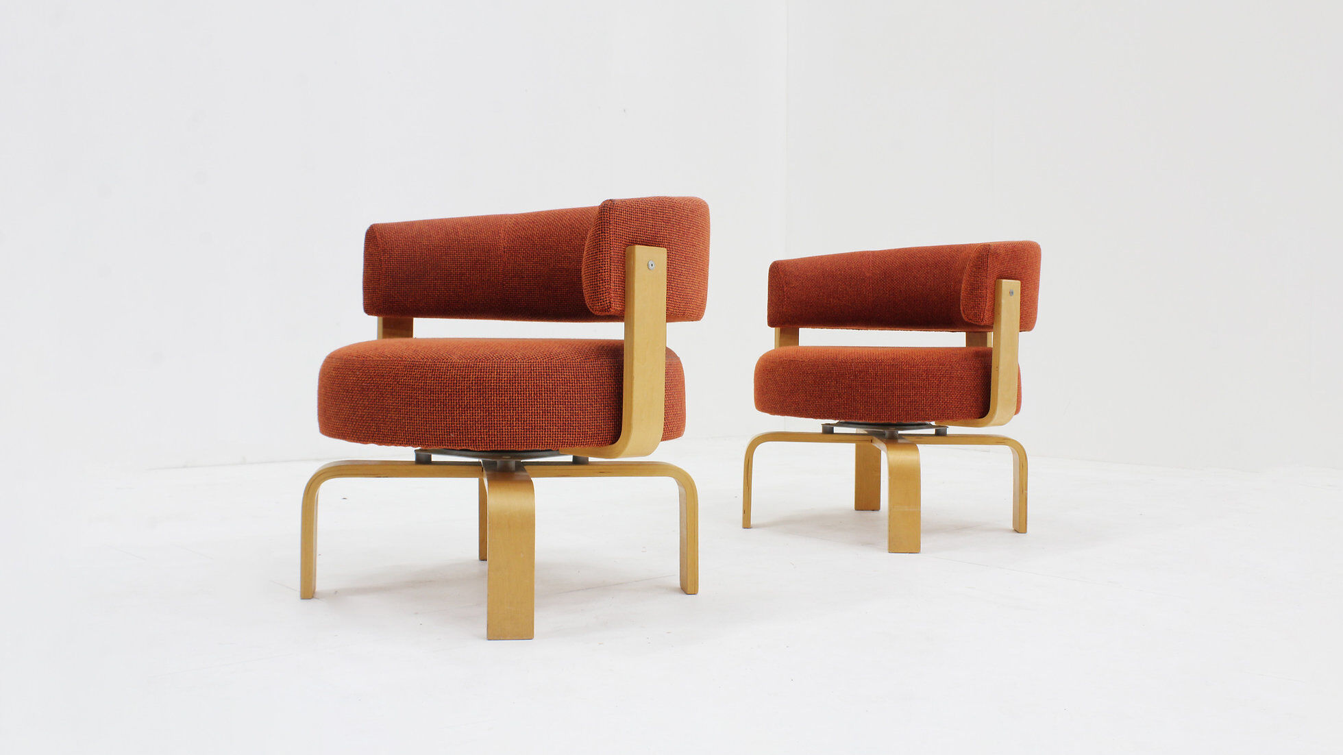 Set Fridene swivel armchairs by Carina Bengs for Ikea