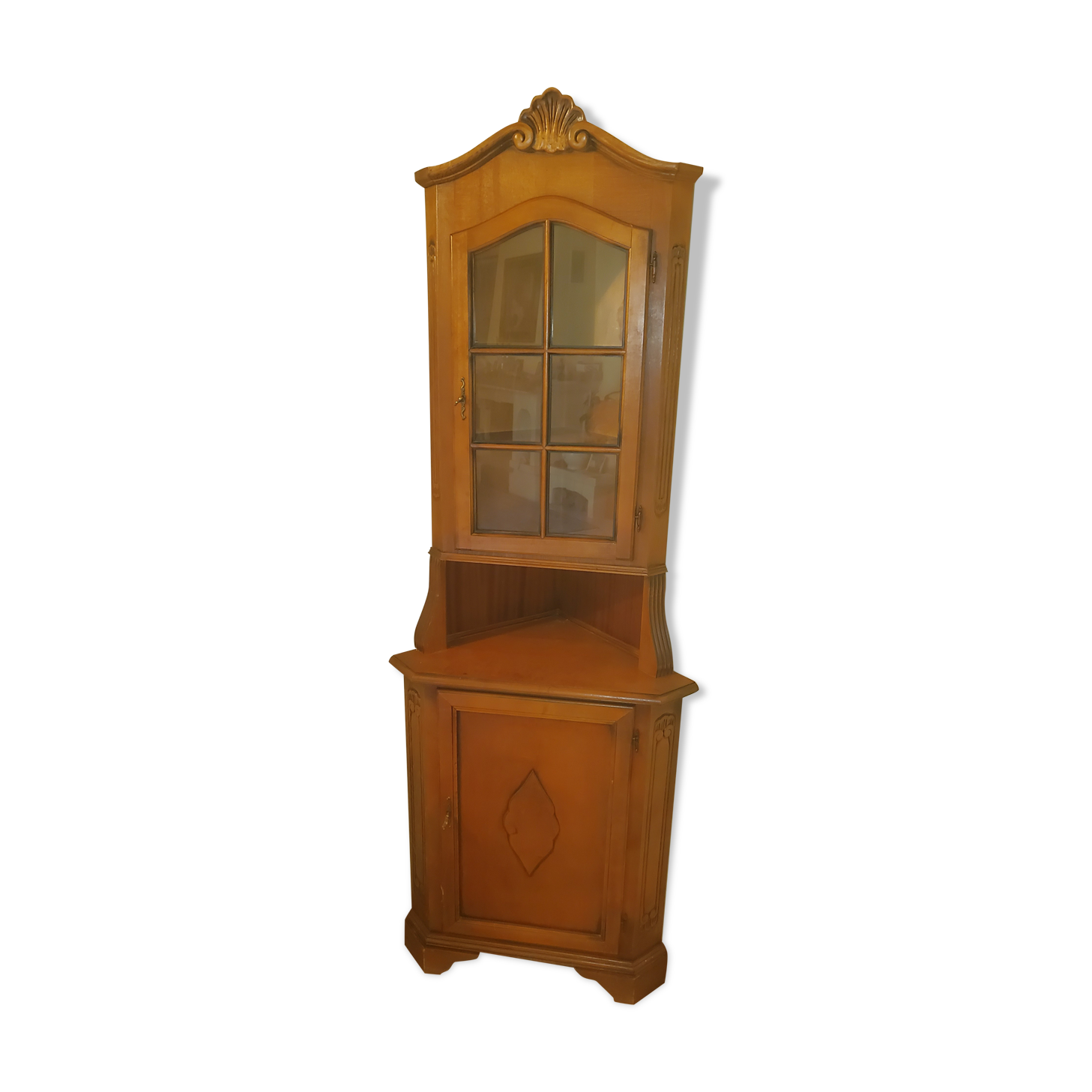 Wooden corner cabinet