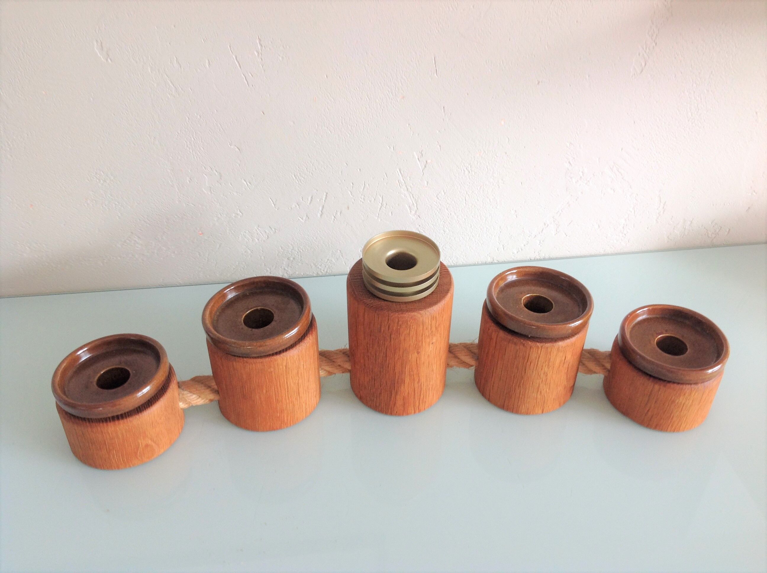 Five-headed chandelier in wood and ceramic Scandinavian style / vintage 60s-70s