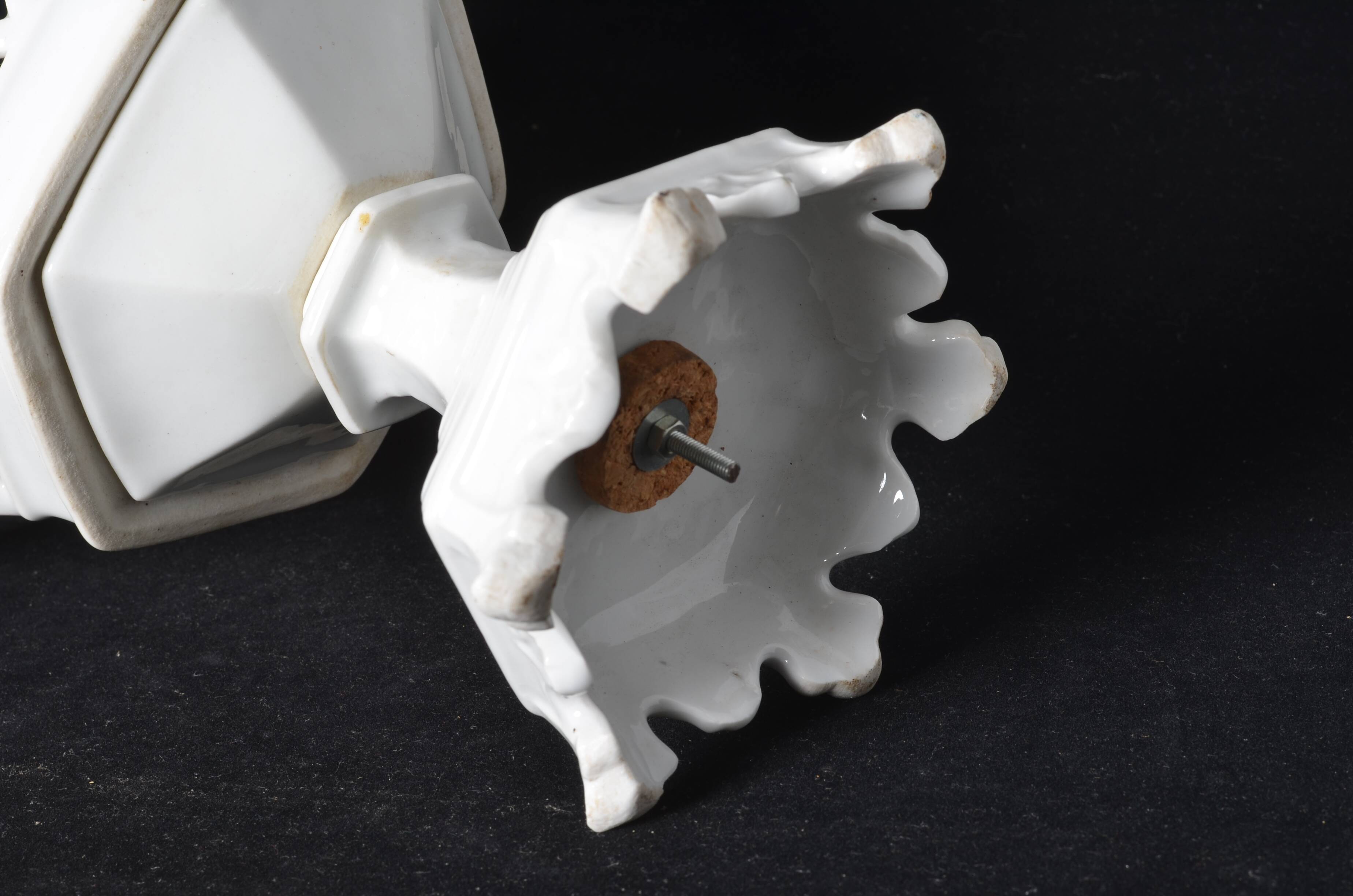 Coupe corbeille en porcelaine de Paris