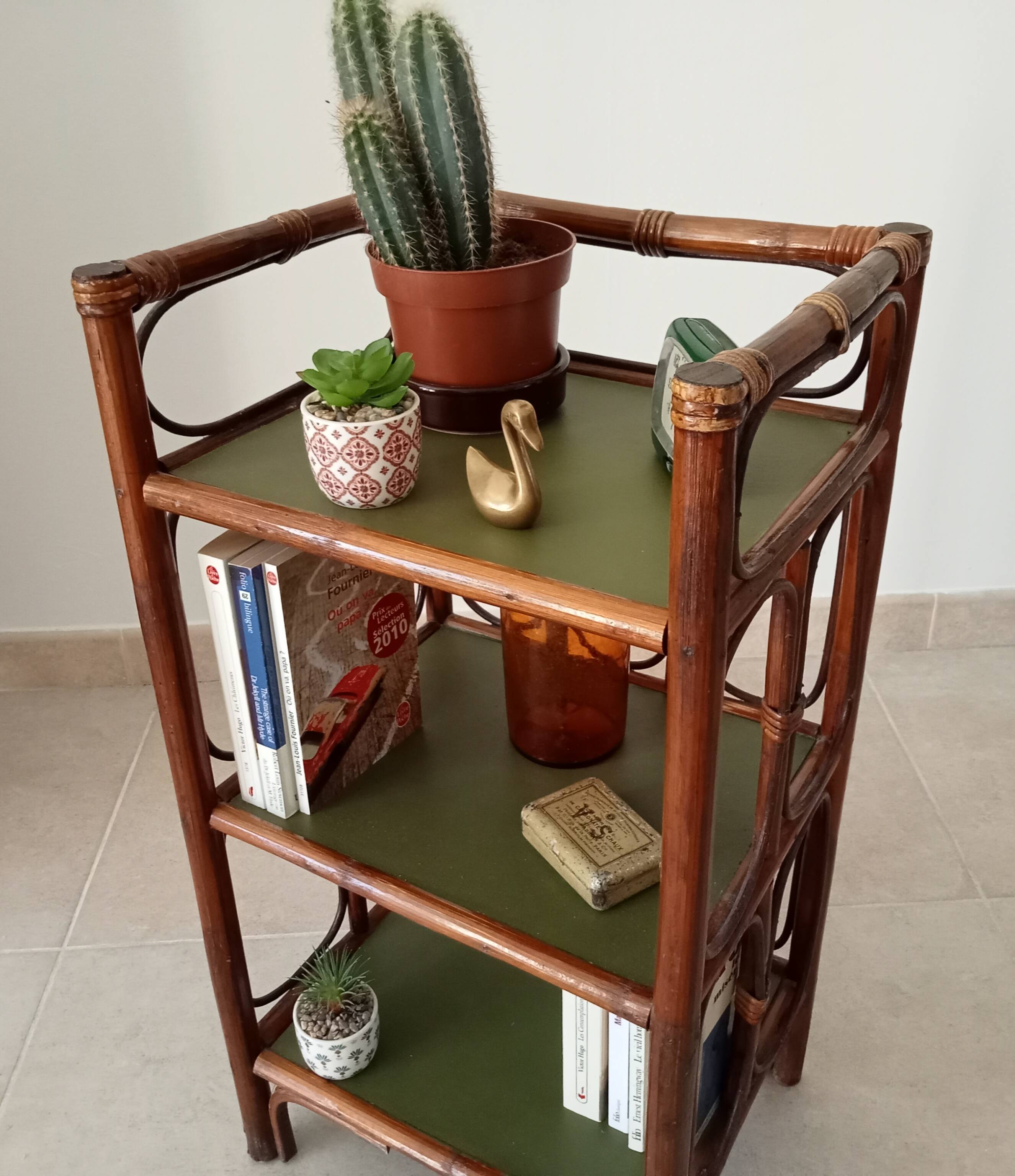 Vintage stand shelf in bamboo and rattan