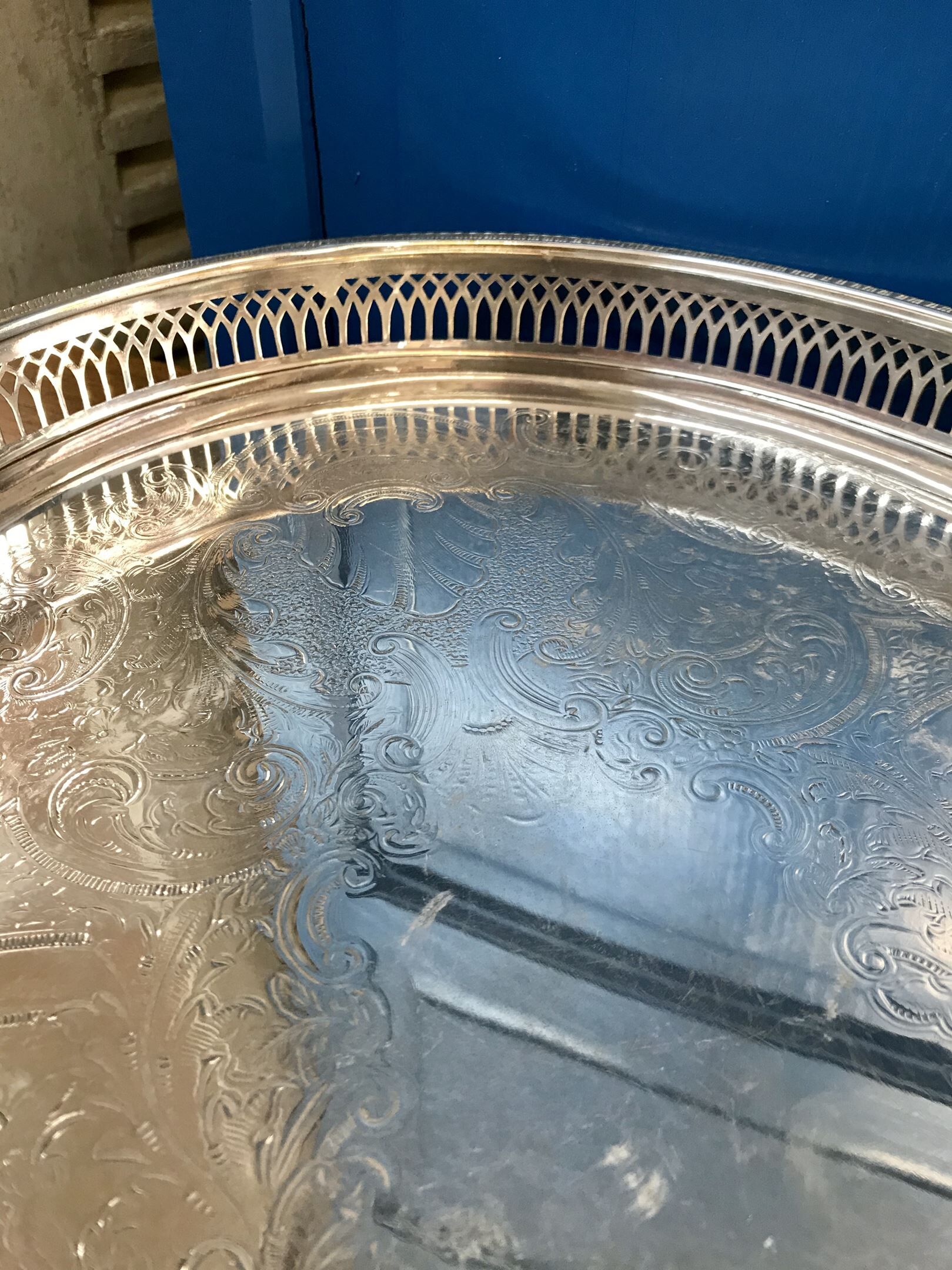 English silver metal top