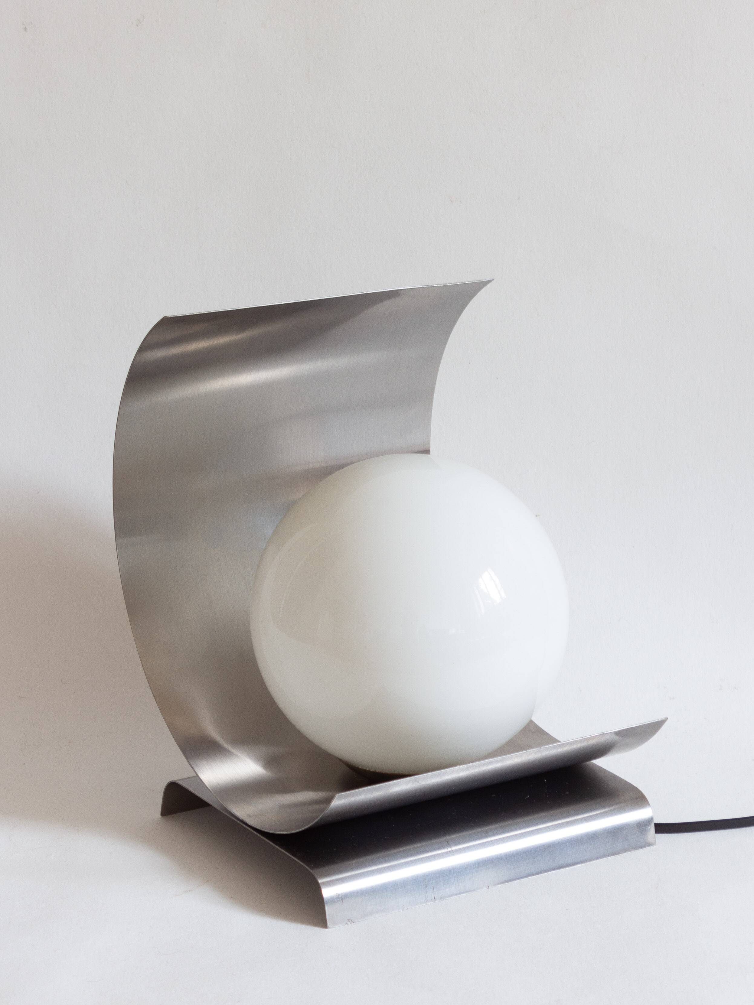 Lampe en acier et opaline - Années 70