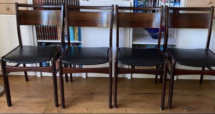 4 chaises à repas en palissandre et simili cuir marron - 1960