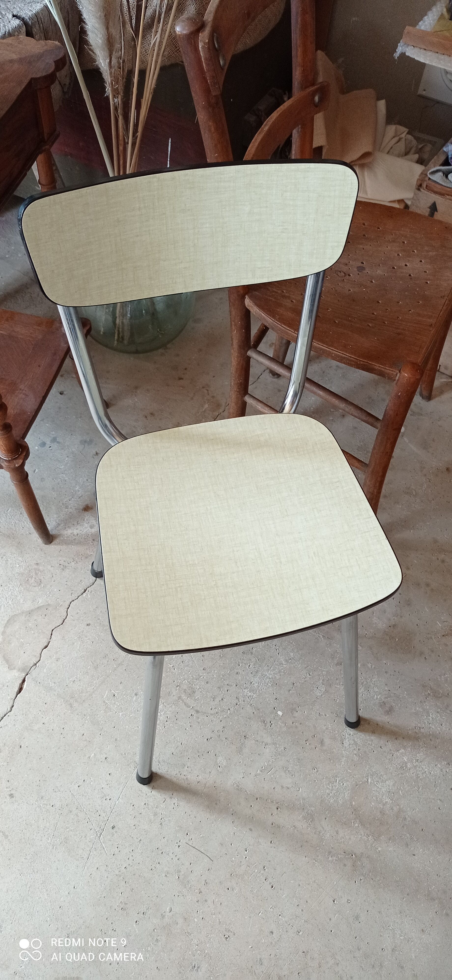 Chaise anis formica