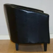 Fauteuil moderne en similicuir noir