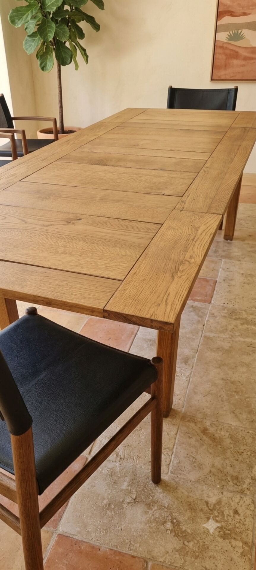 Extendable farmhouse table in solid oak, renovated.