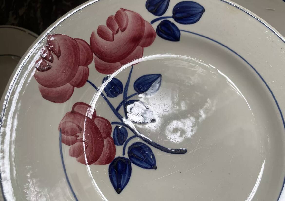 Dessert plates with rose decoration HBCM