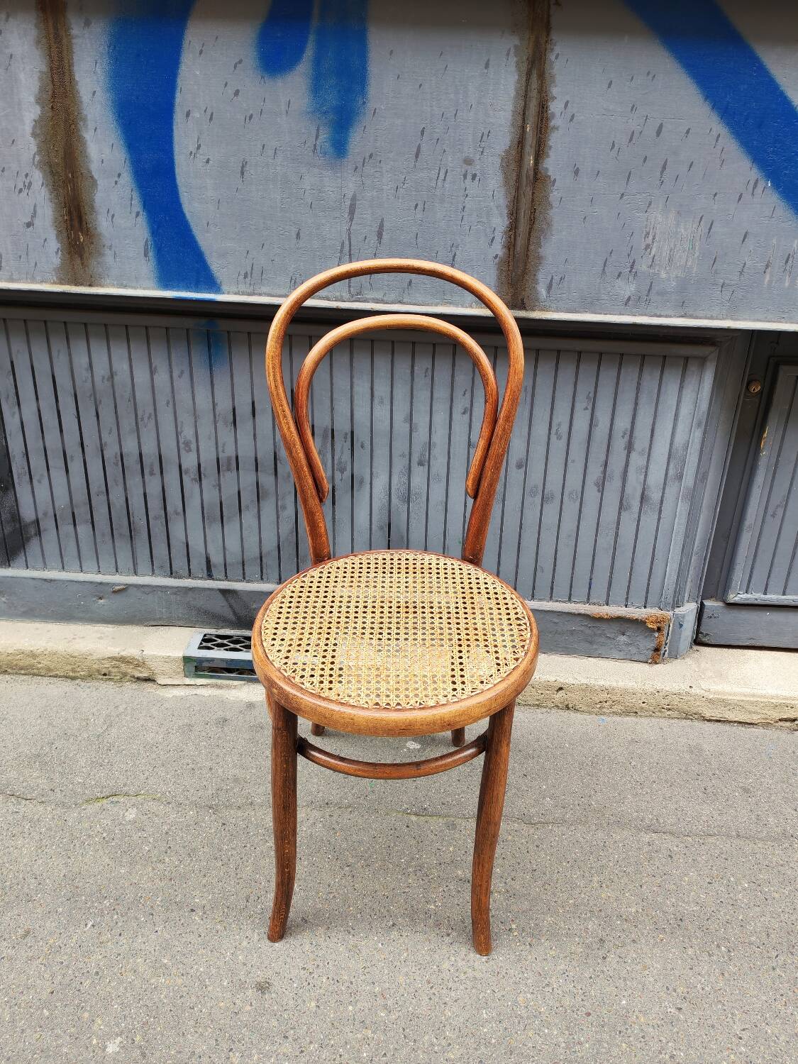 Vintage Fishel bistro chair in curved wood