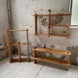 Trio d'étagères constructivistes en pin style Regain