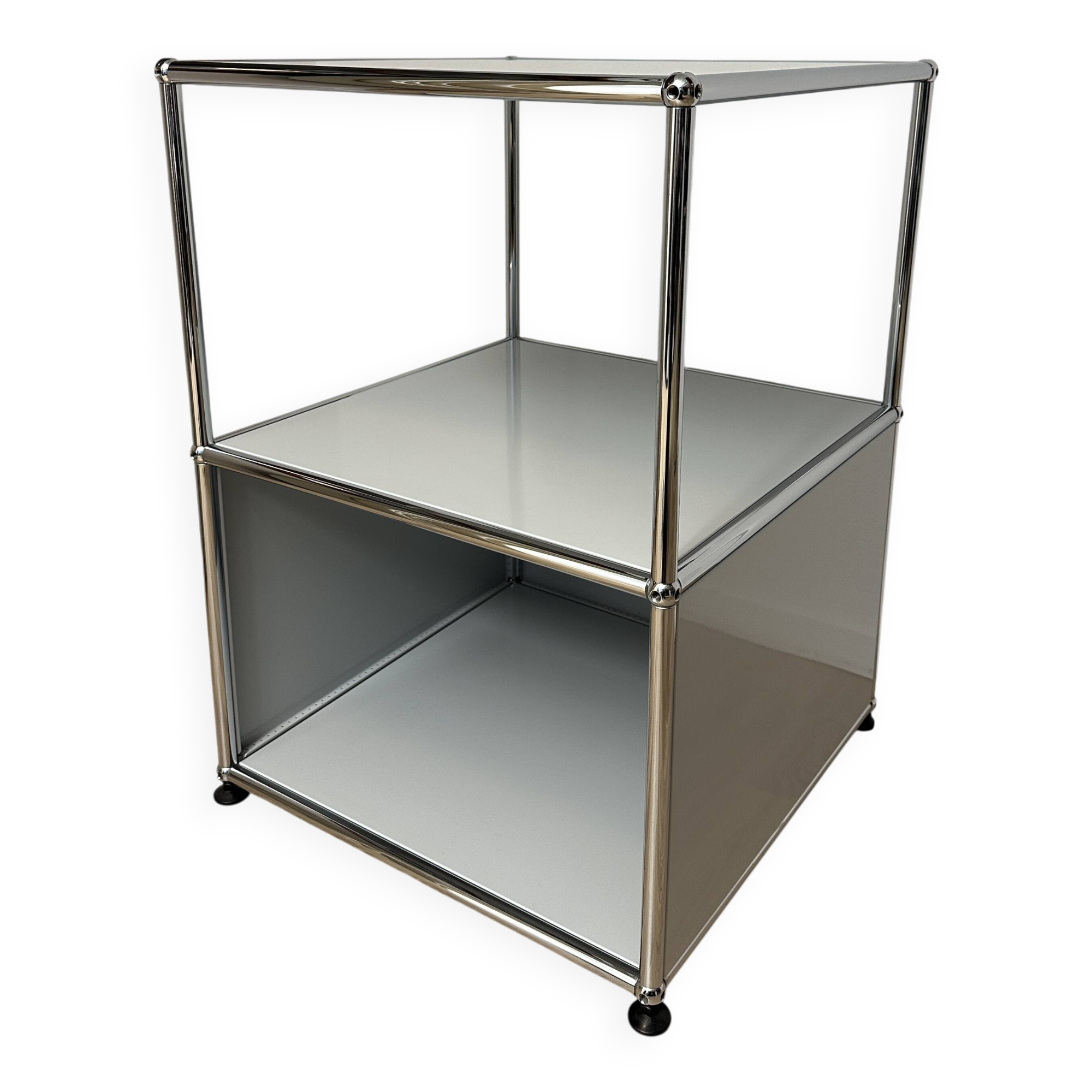 USM Haller shelf in light grey