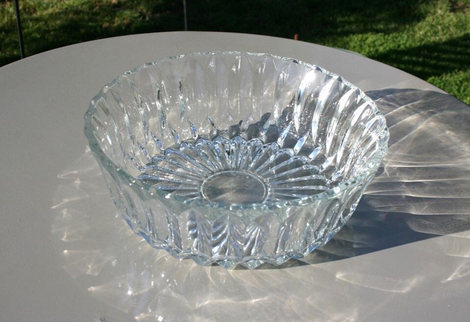 Glass dish/bowl