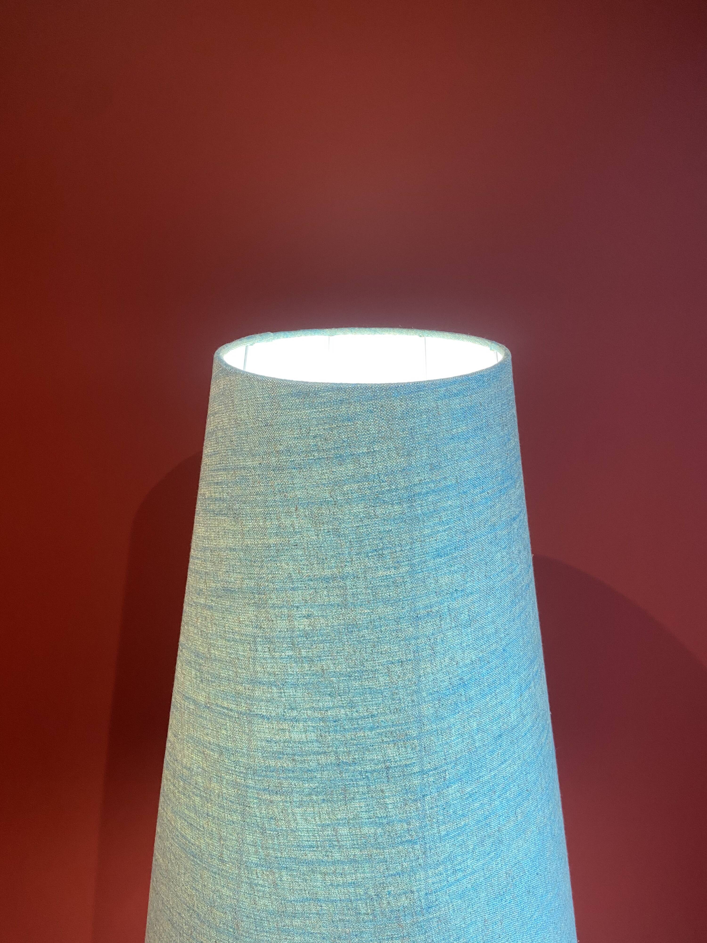 "Balustrade" lamp in terracotta, Ashoka silk shade, pistachio green.