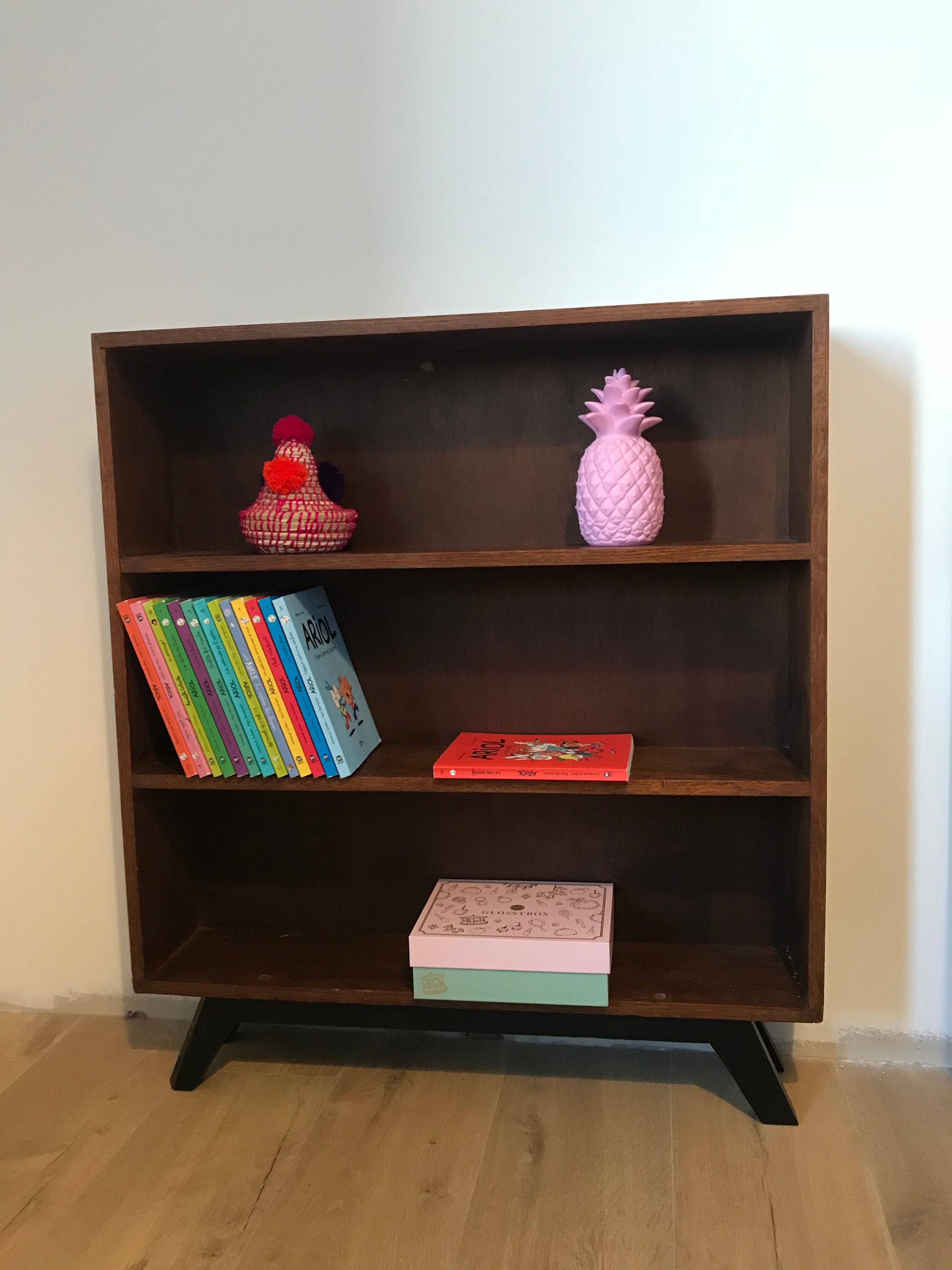 Vintage compass feet library