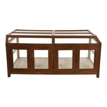 Vitrine de présentation en bois sur pieds