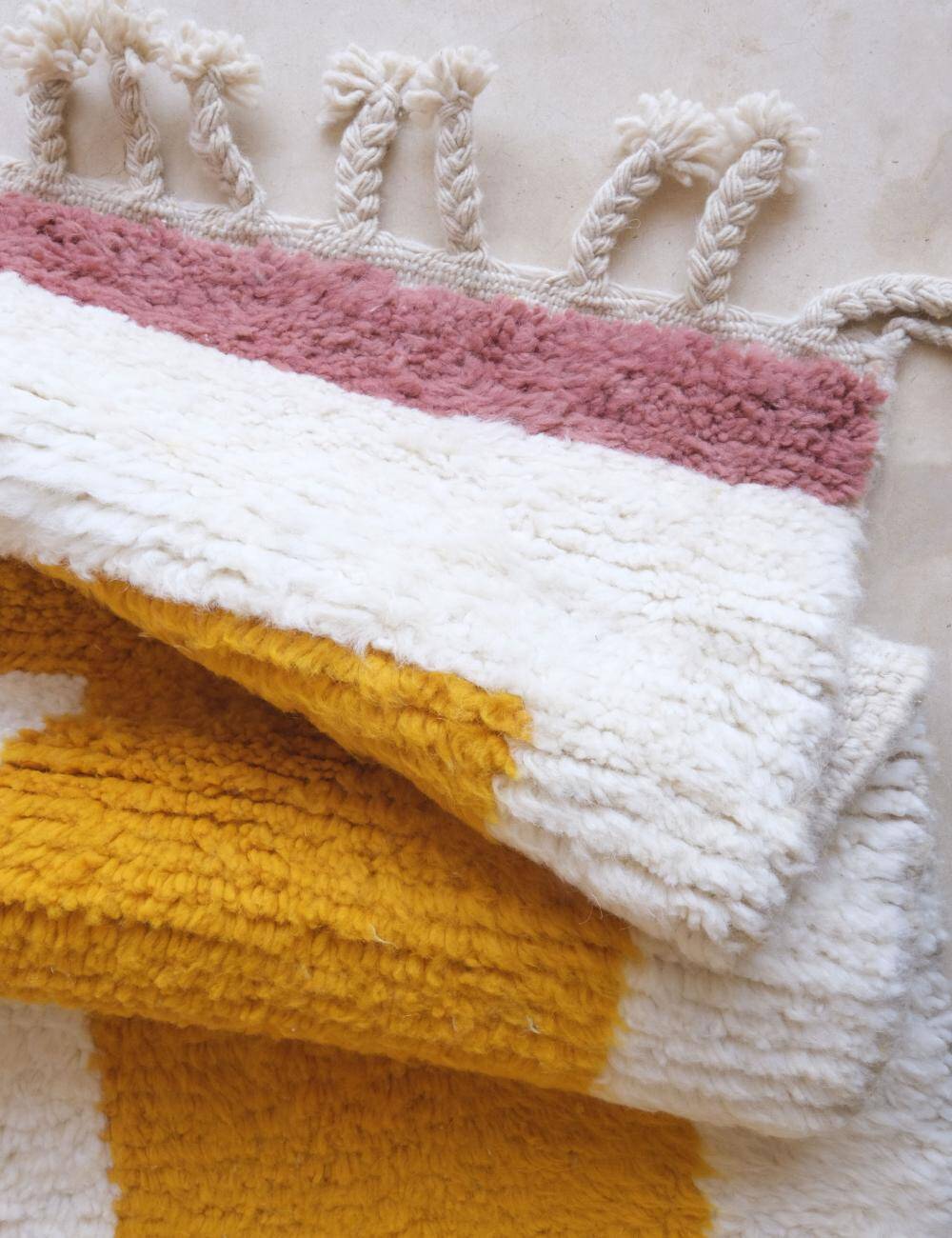 Contemporary Berber Rug - 260 x 192 cm