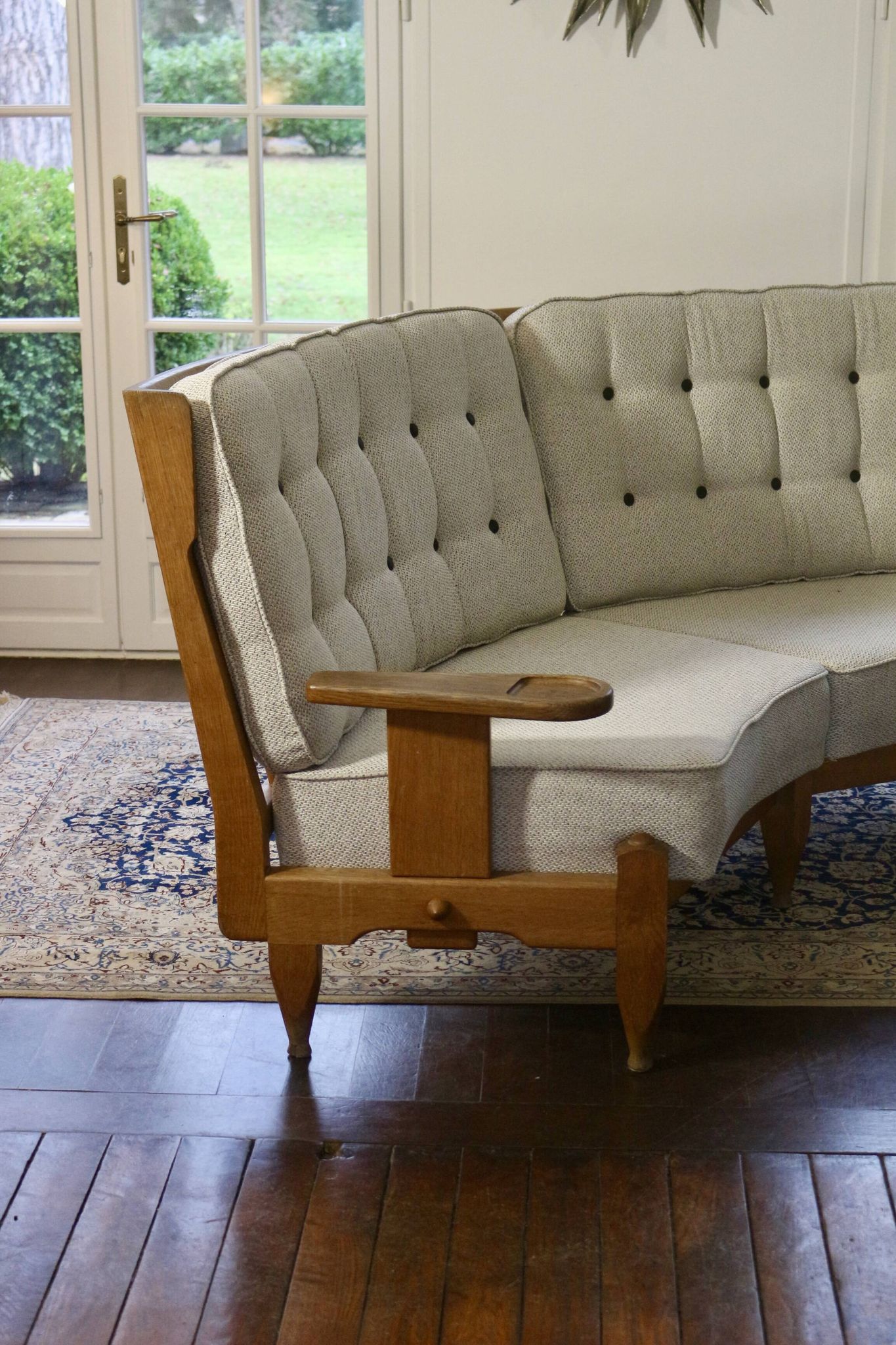 “Véronique” sofa, by Guillerme and Chambron, 1970s Vos Maison edition. Ref Veronica