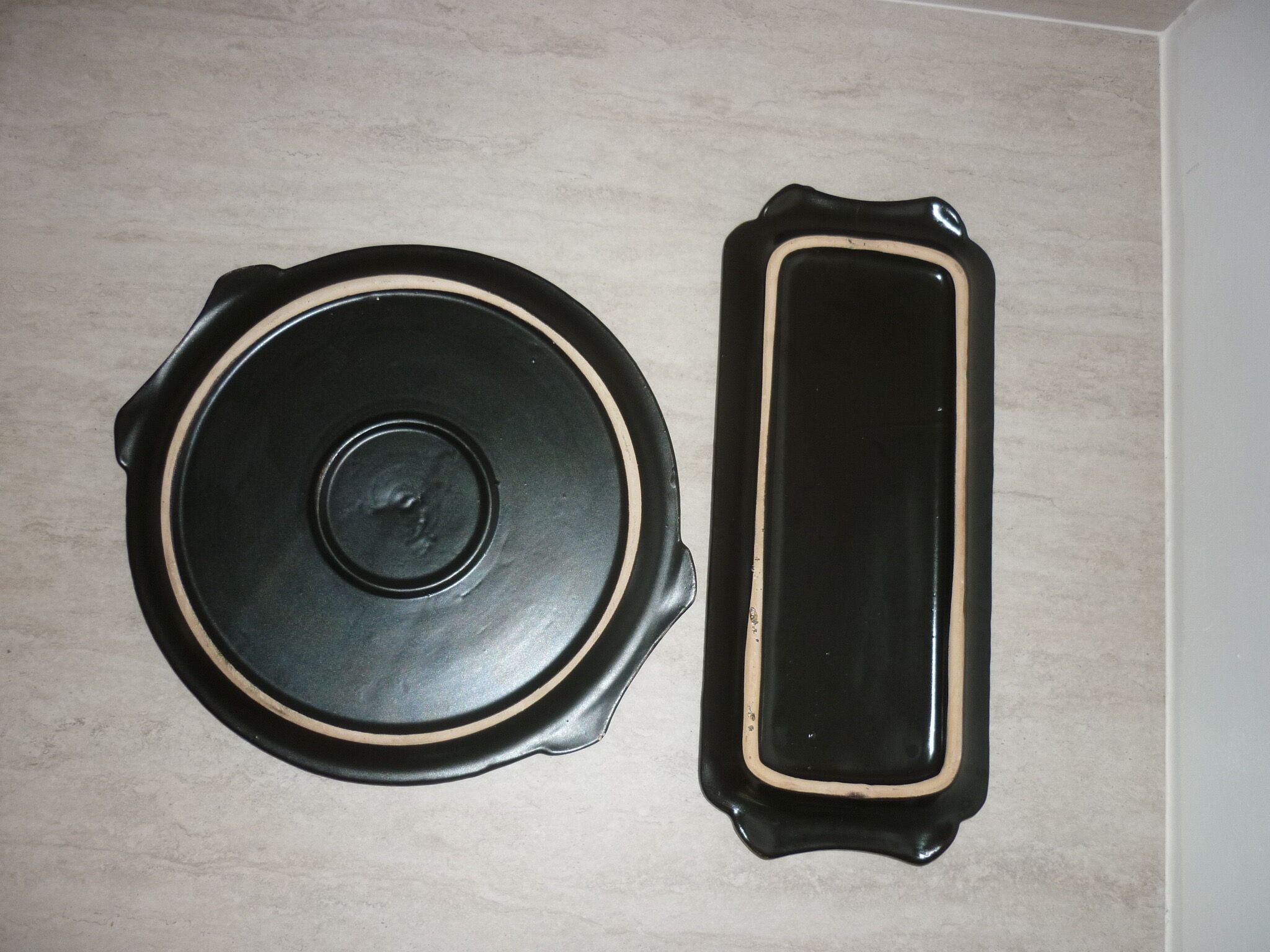 Ensemble de 2 plats à gâteaux Fat Lava vintage