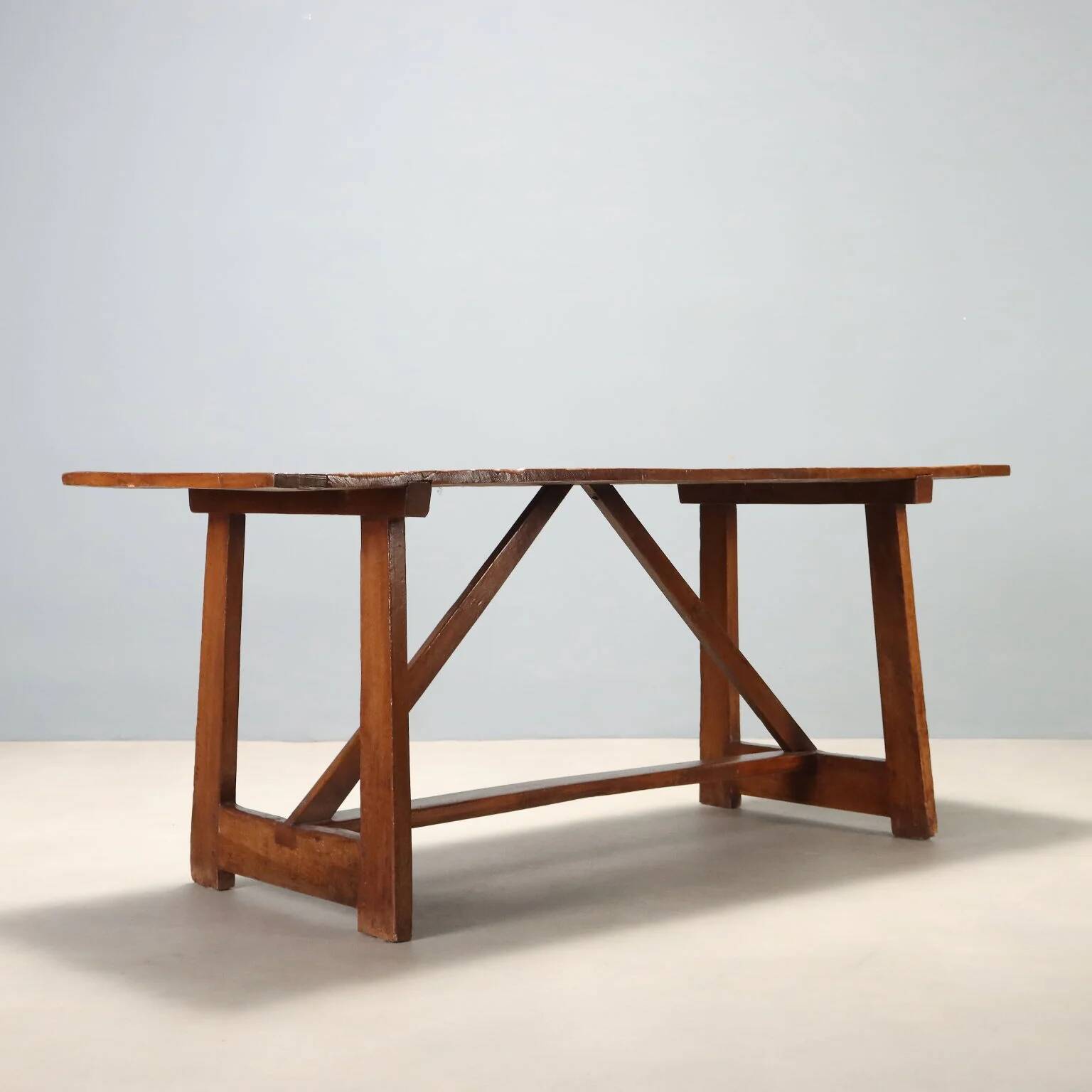 Walnut table with antique wood - Italy early 20th century