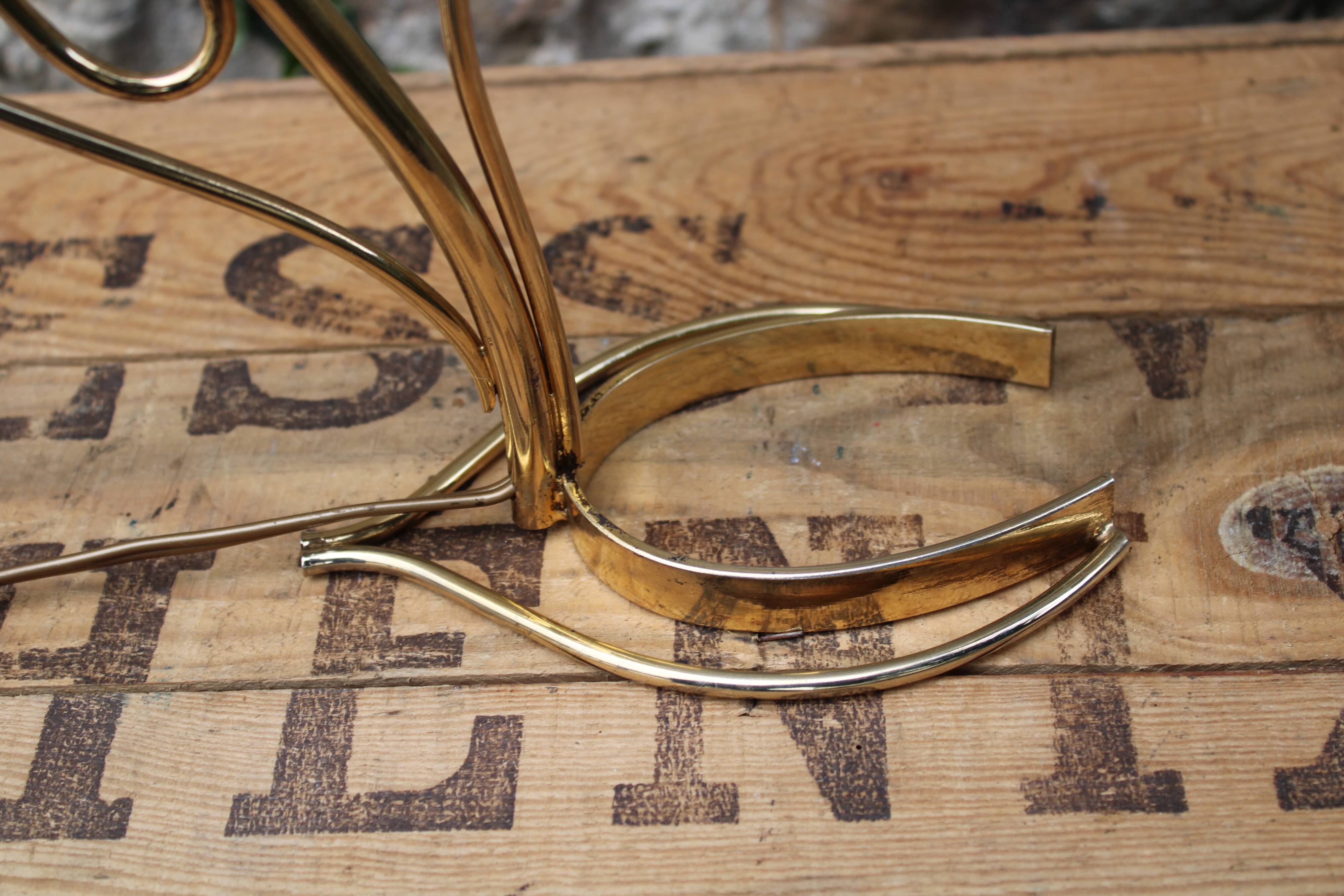 Brass pine cone lamp