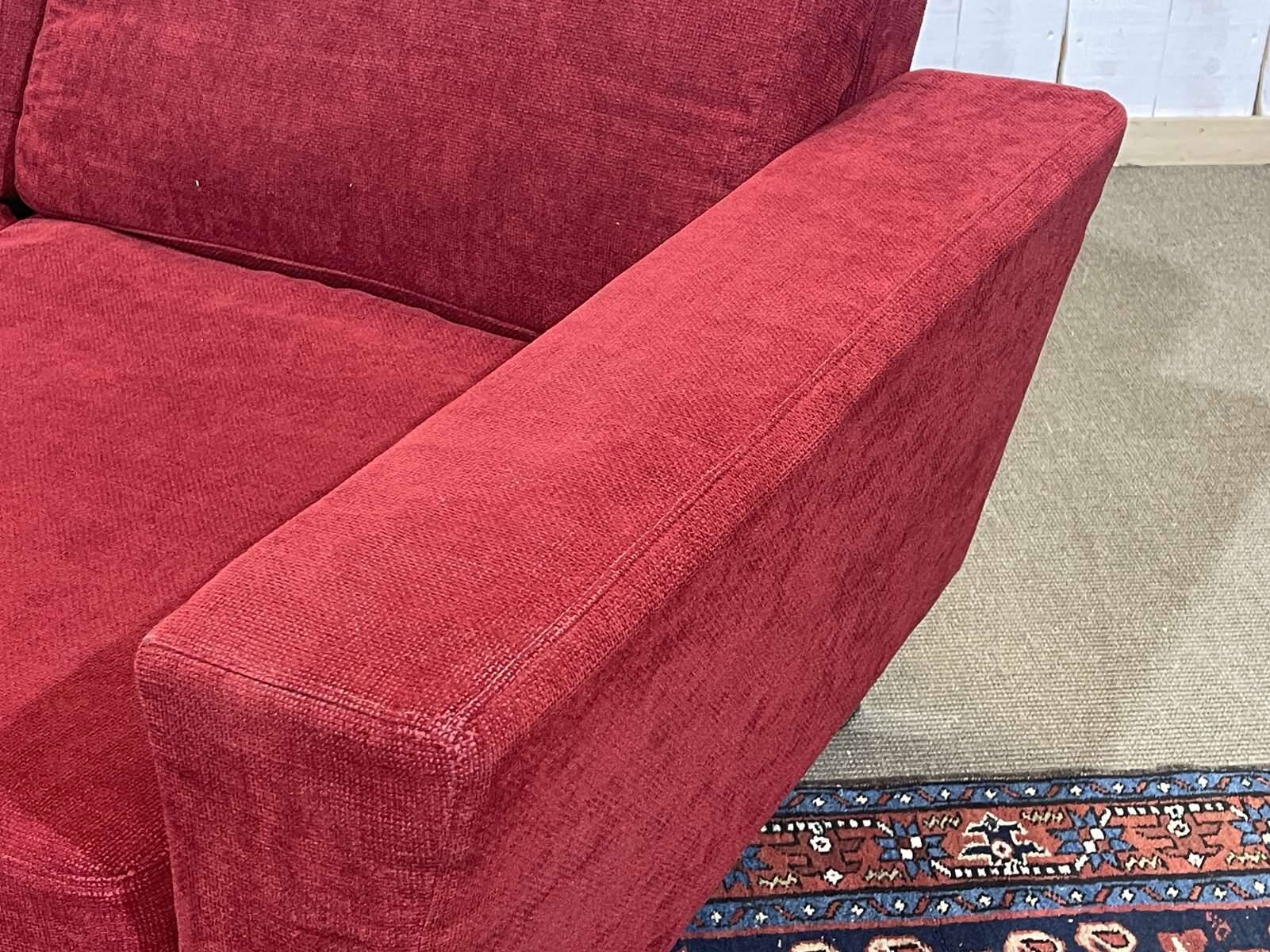 Canapé moderne en tissu et piètement chromé