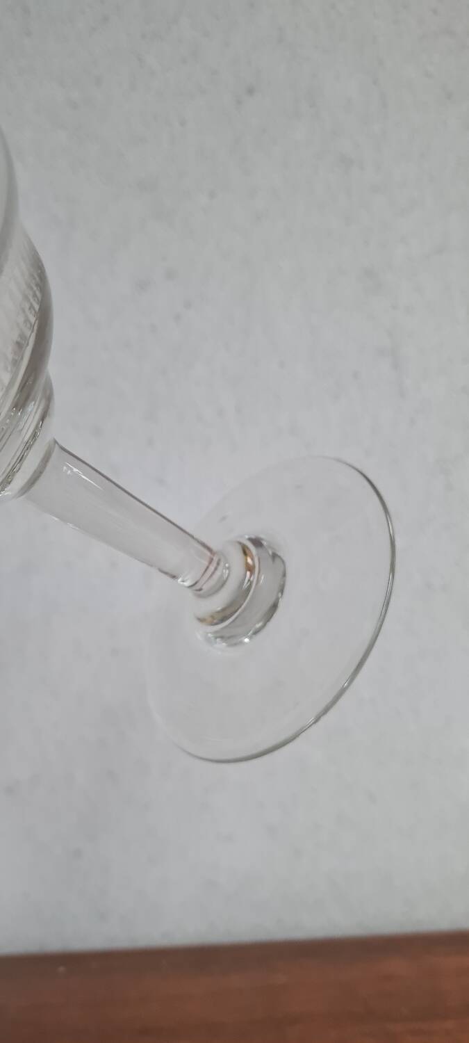 Service of 9 champagne glasses
