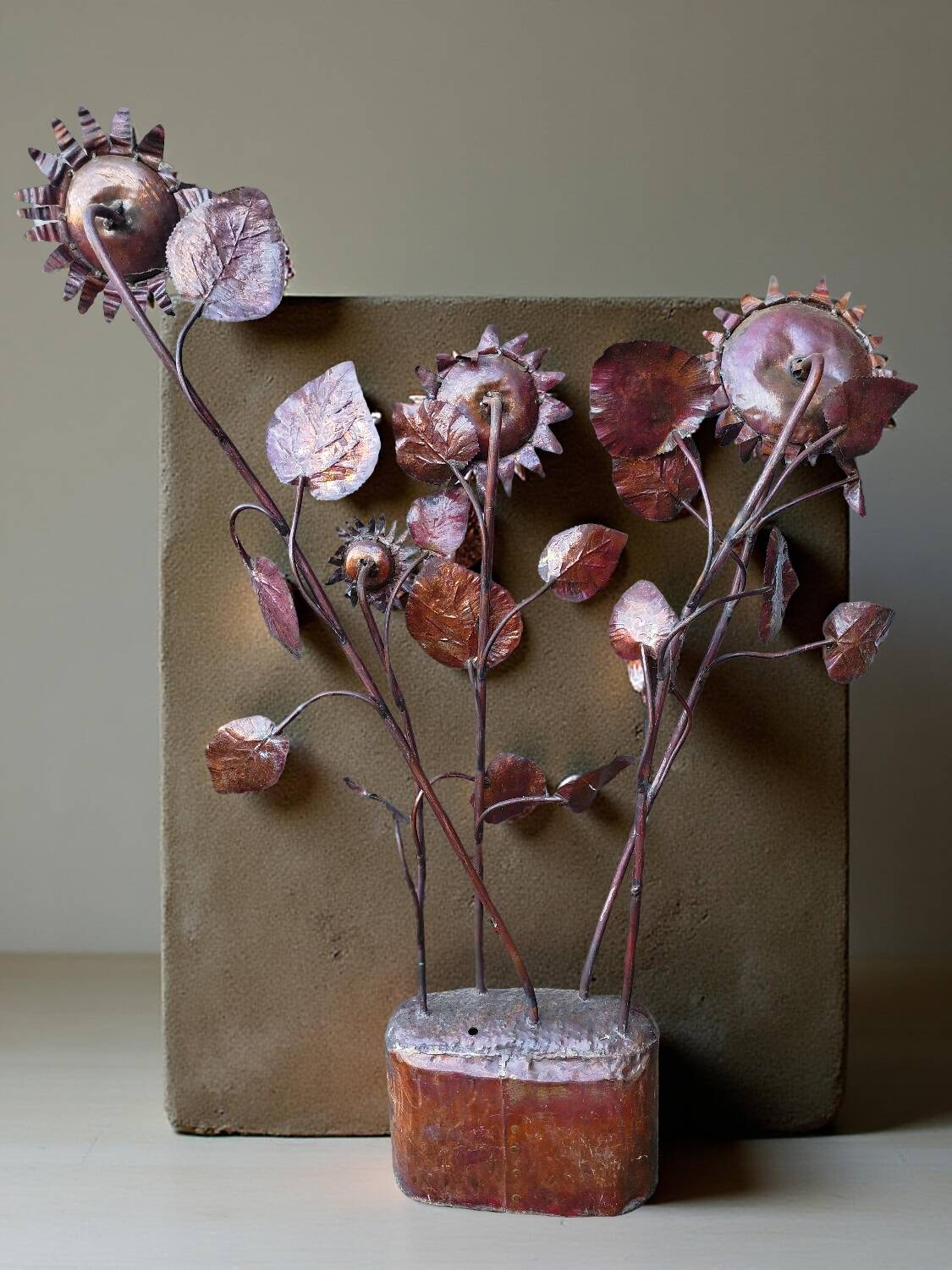 Sunflower structure – 1970s