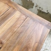 Table de ferme noyer plateau pivotable à allonges