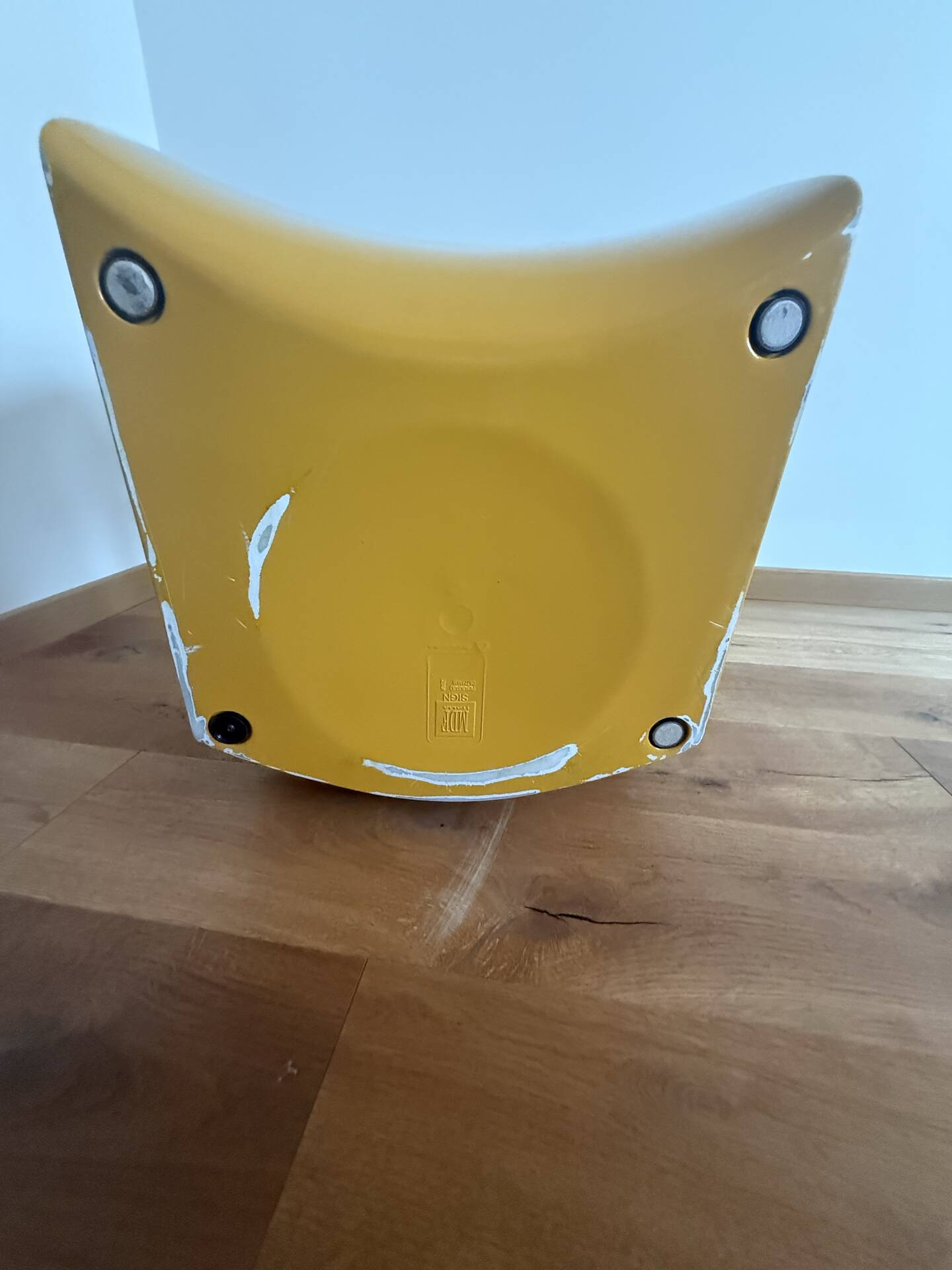SIGN chair by Piergiorgio Cazzaniga for MDF Italia – Glossy yellow