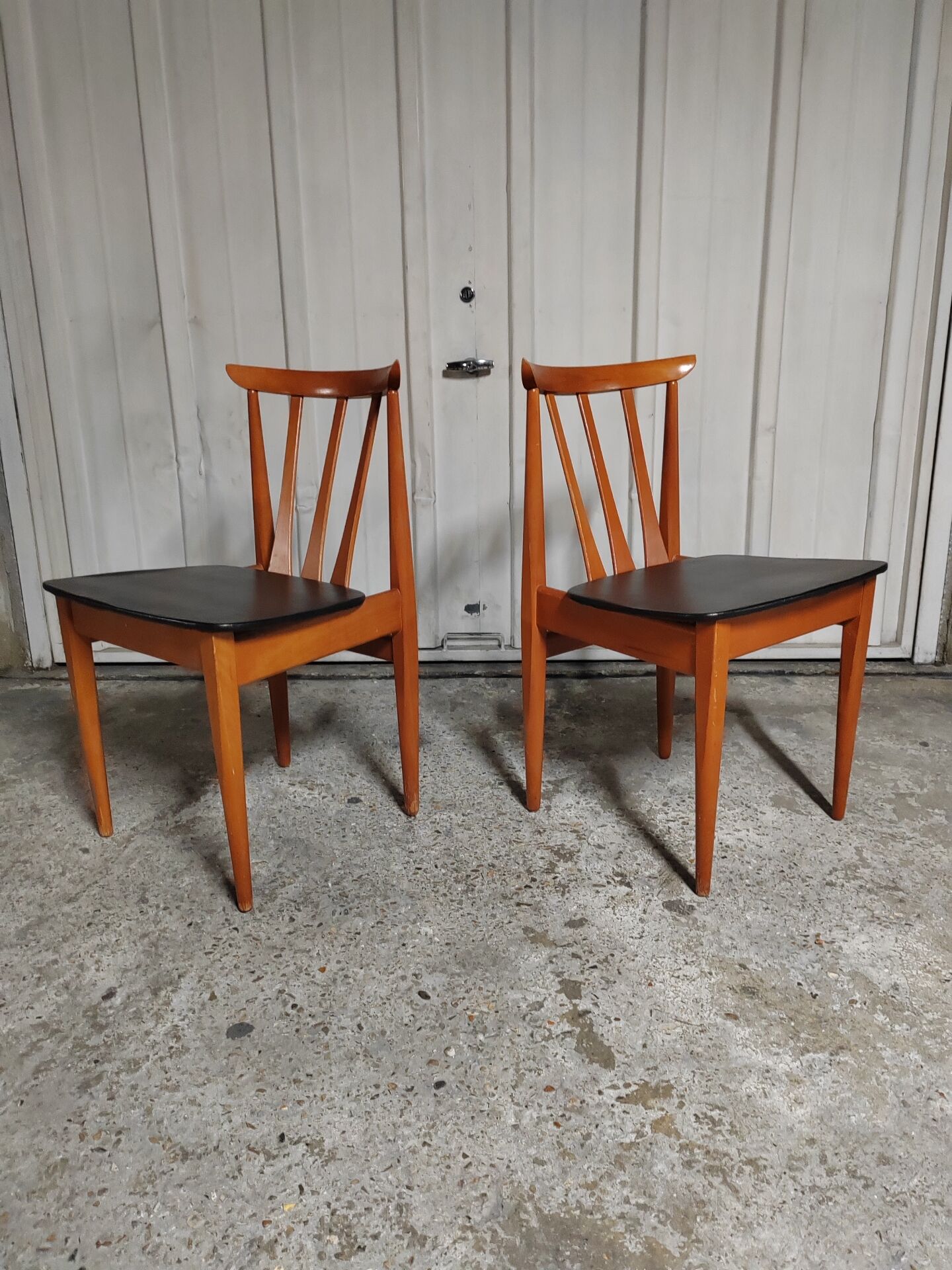Paire de chaises scandinave