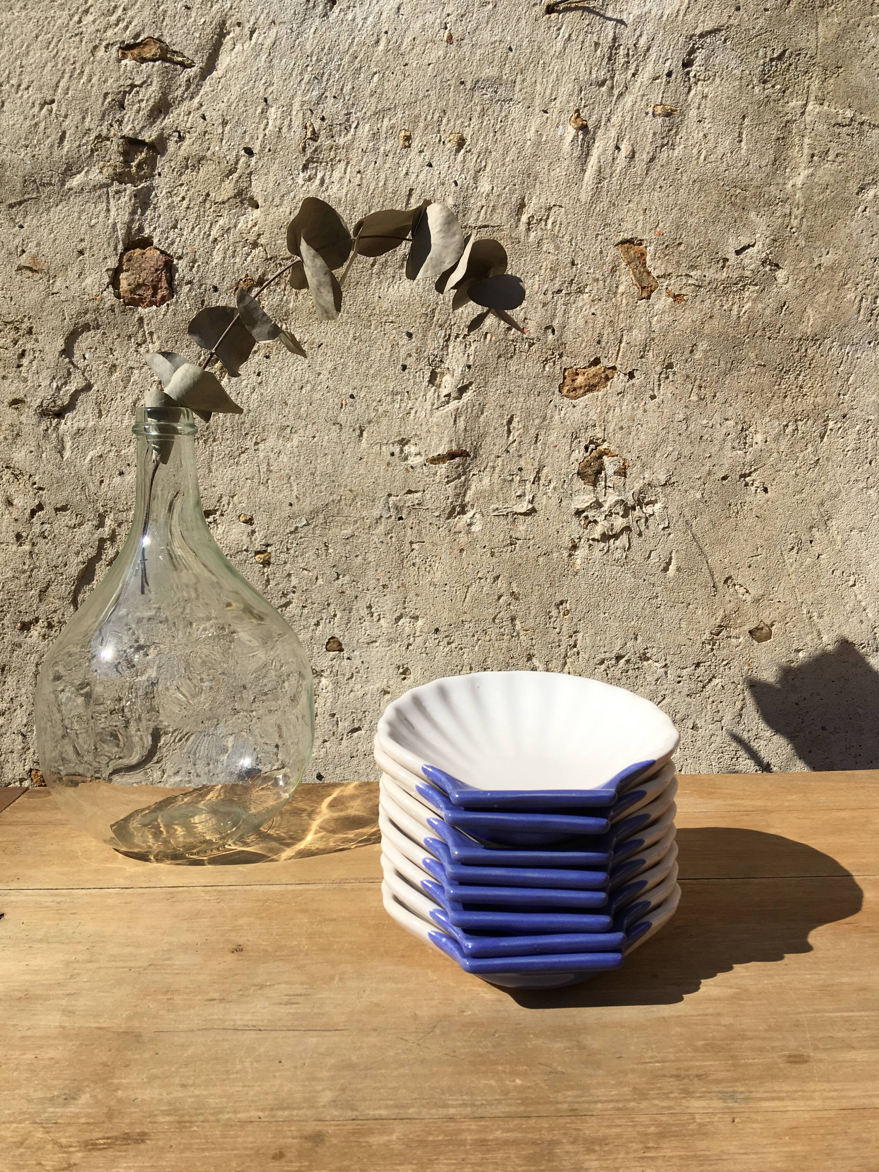 Blue & white St Jacques cups