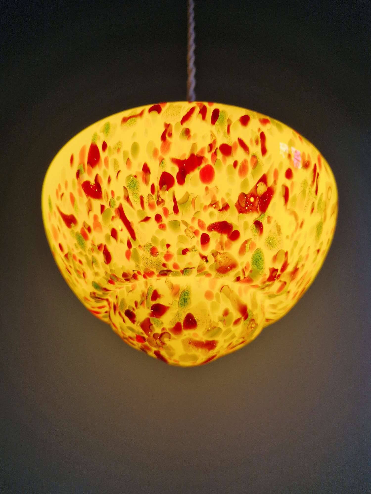 Suspension art déco en verre moucheté multicolore, années 1930