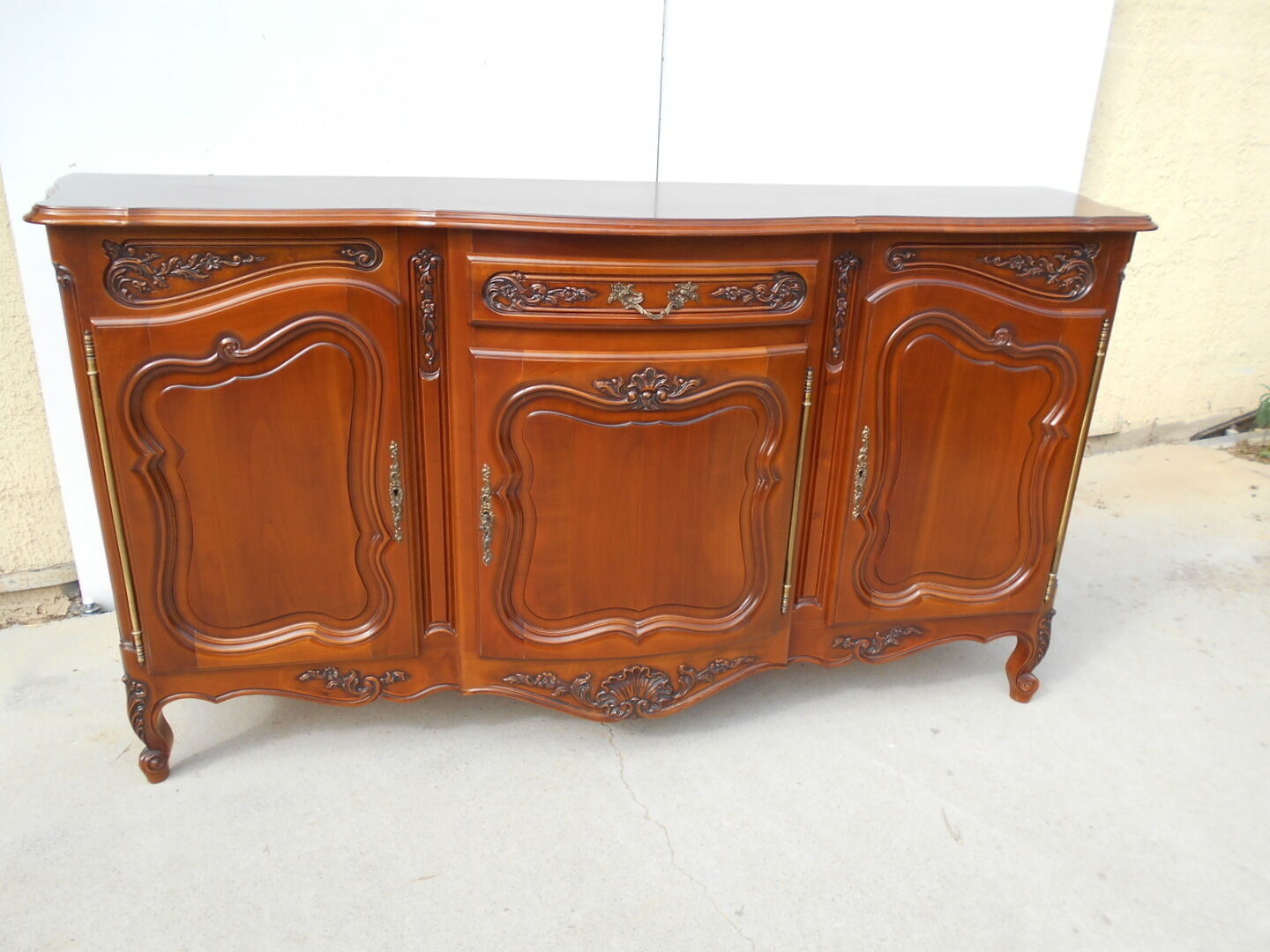 Enfilade in Provençal cherry tree, Louis XV style