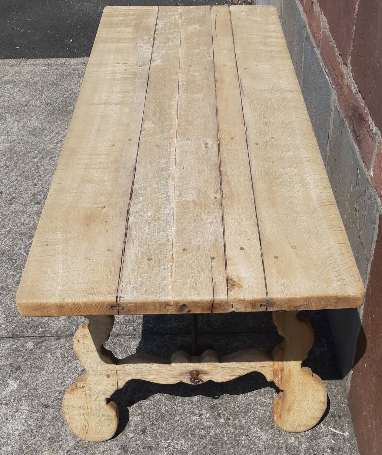Oak farmhouse table with lyre legs. (Spanish table)
