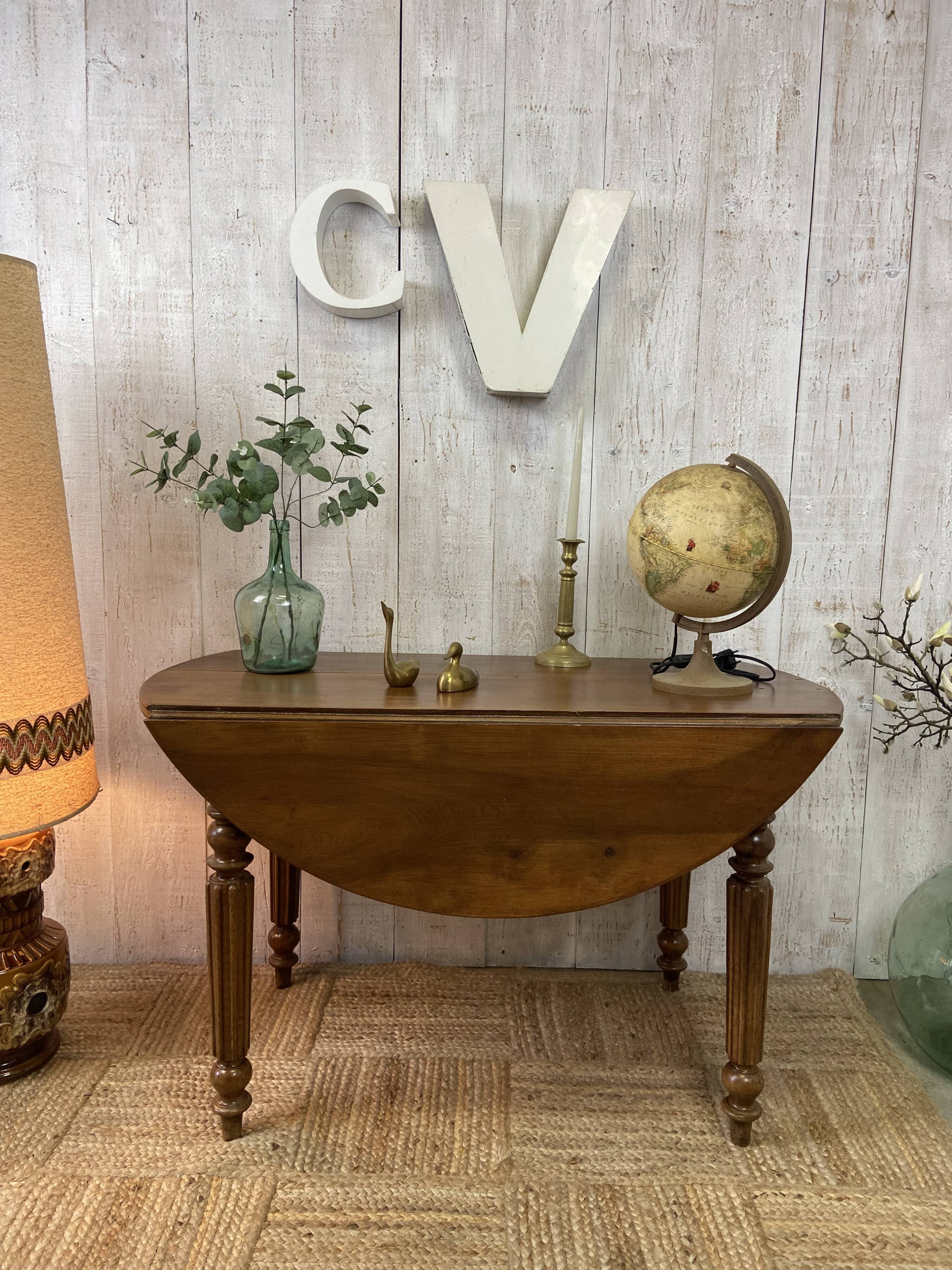 Country-style drop-leaf table