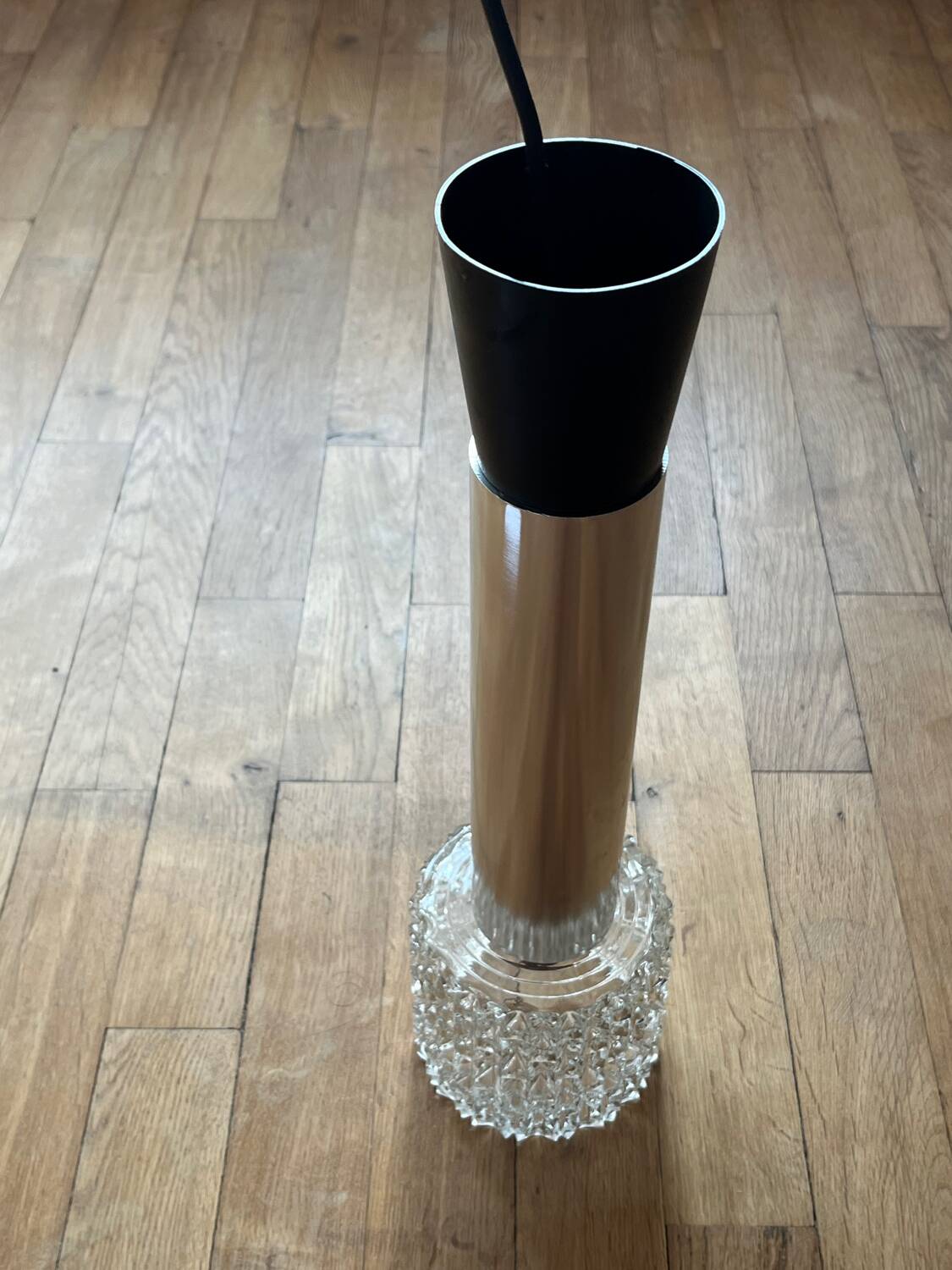 Vintage pendant light in chiseled glass and steel tube from the 70s