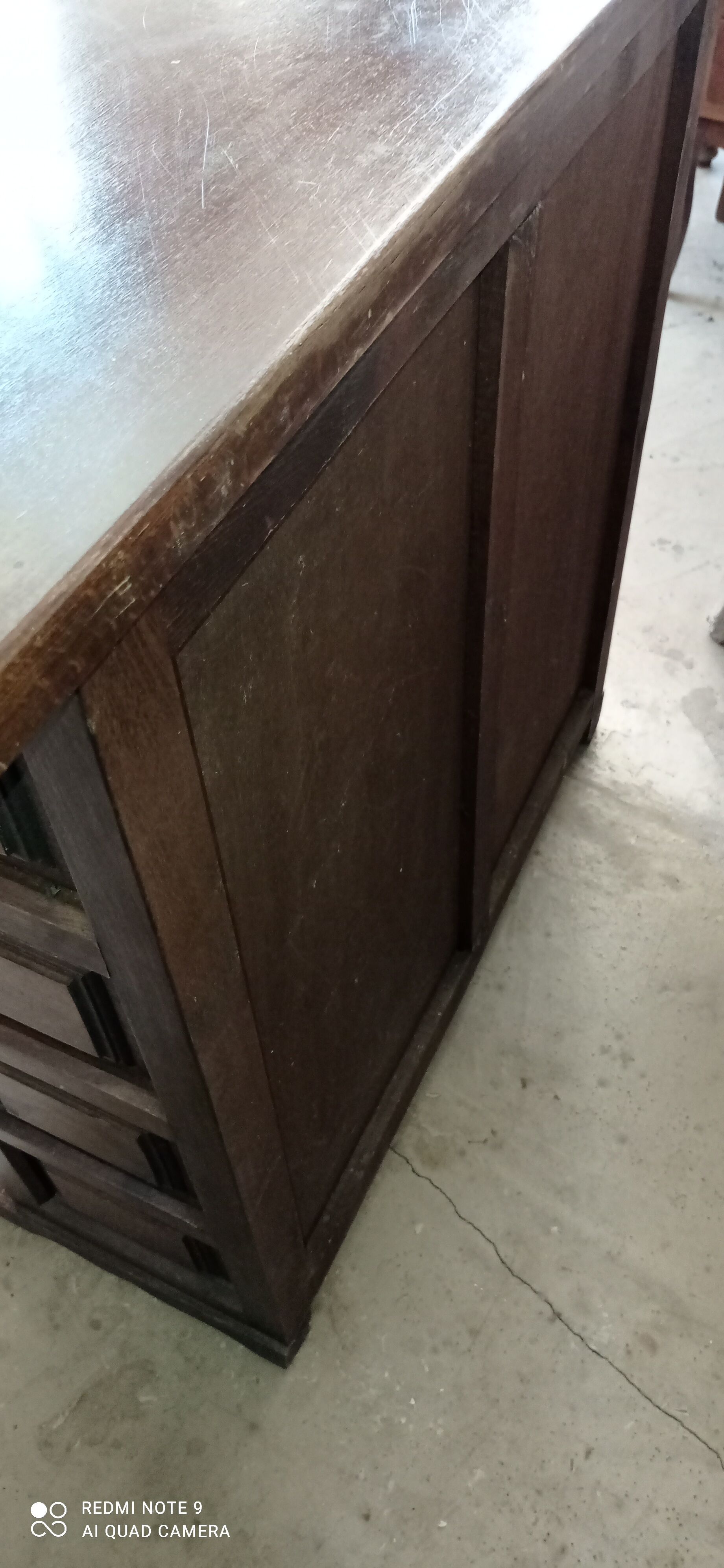 Buffet or small chest of drawers