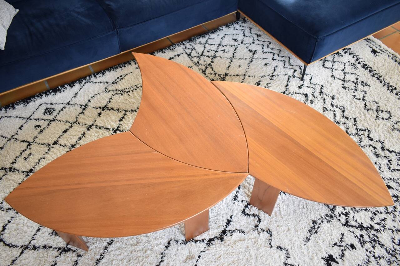 Modular petal coffee table in 3 parts