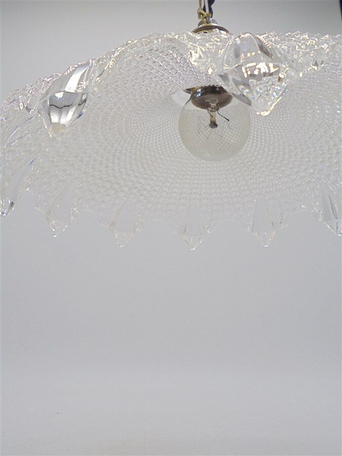 Pendant light in glass
