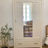 Small Parisian wardrobe